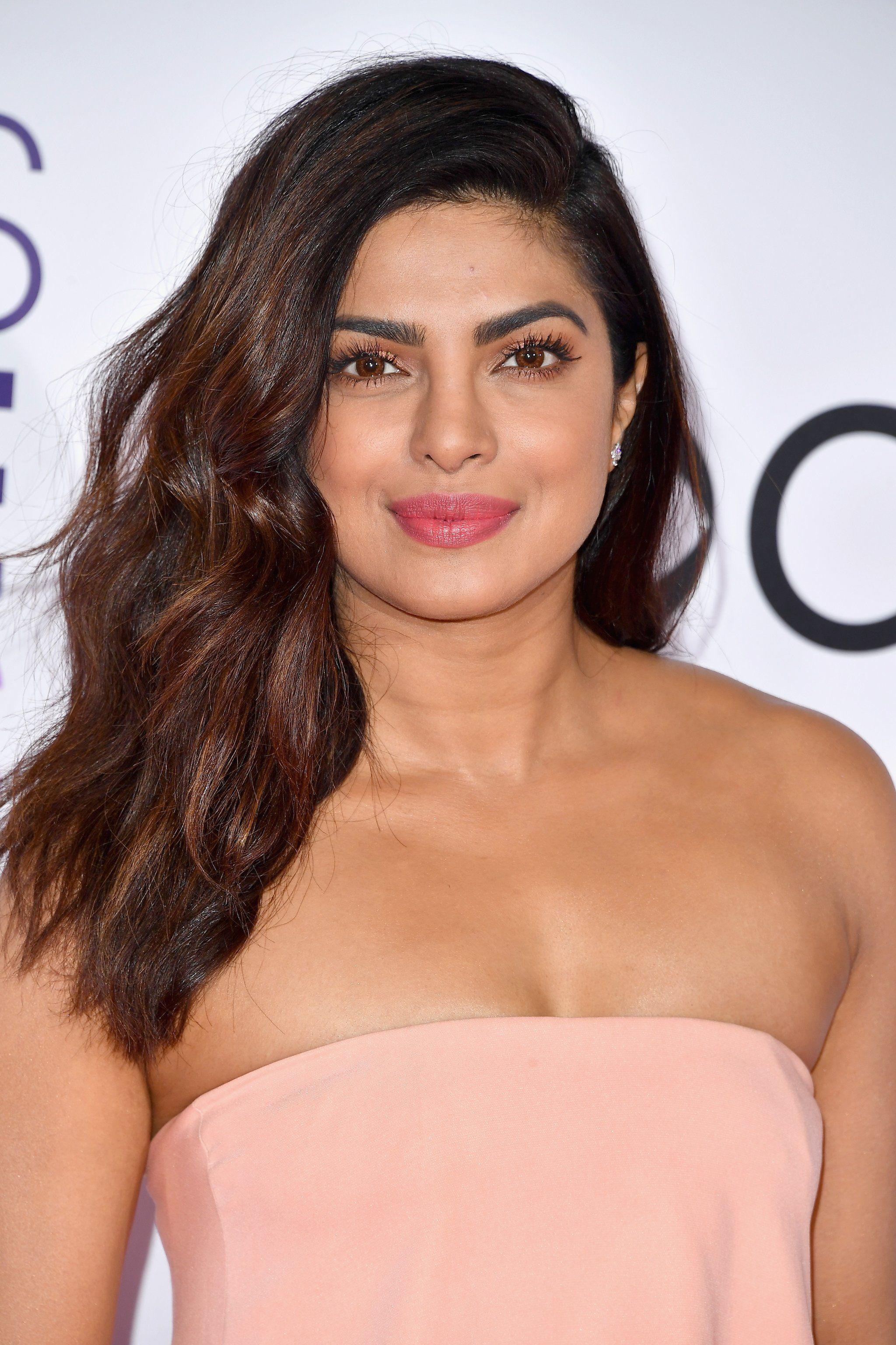 Priyanka Chopra Hair and Makeup at the People's Choice Award
