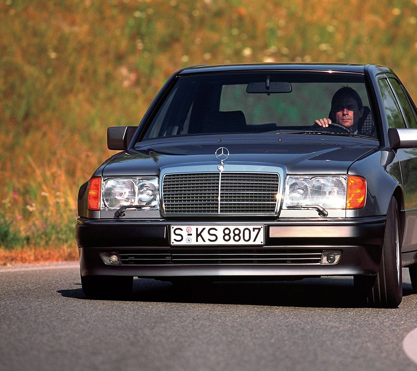 Download free mercedes w124 wallpaper for your mobile phone