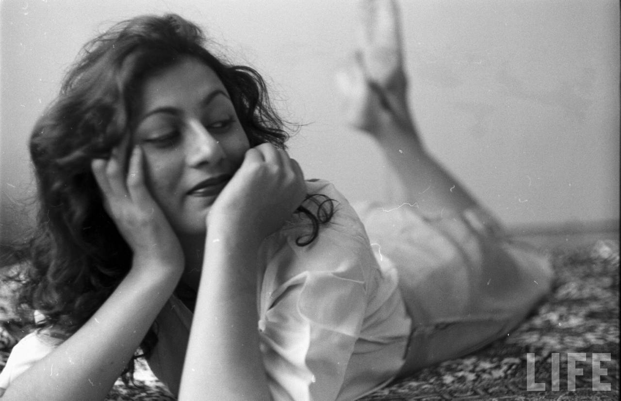 CELEBRATE LOVE WITH MADHUBALA, 9 BEAUTIFUL PICTURES & DIALOGUES