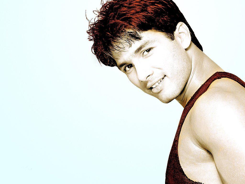 Shahid Kapoor HD Image, Photo And Picture Free Download