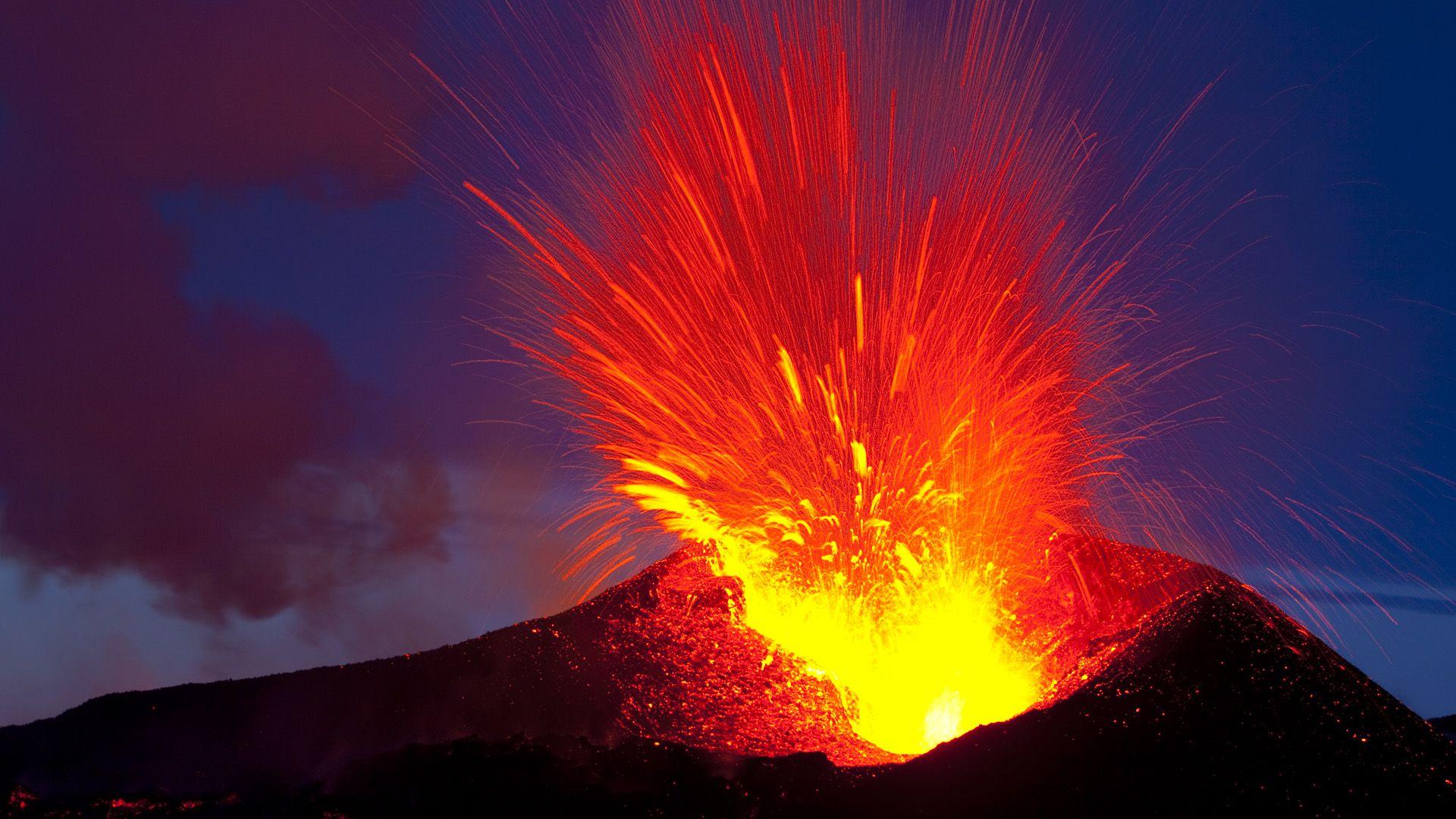 Volcano Eruption HD Wallpaperx1080