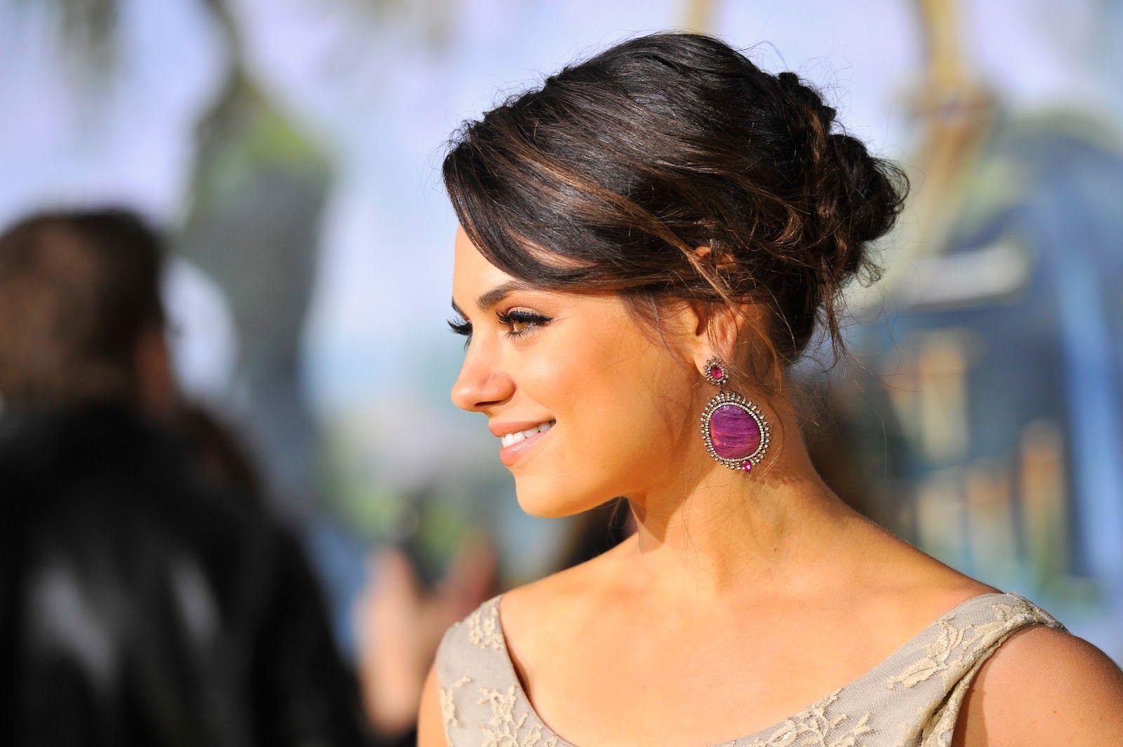 Hair how to: Mila Kunis at the premiere of Oz the Great and Powerful