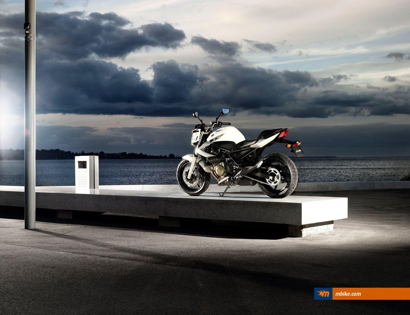 Yamaha XJ6 ABS Wallpaper