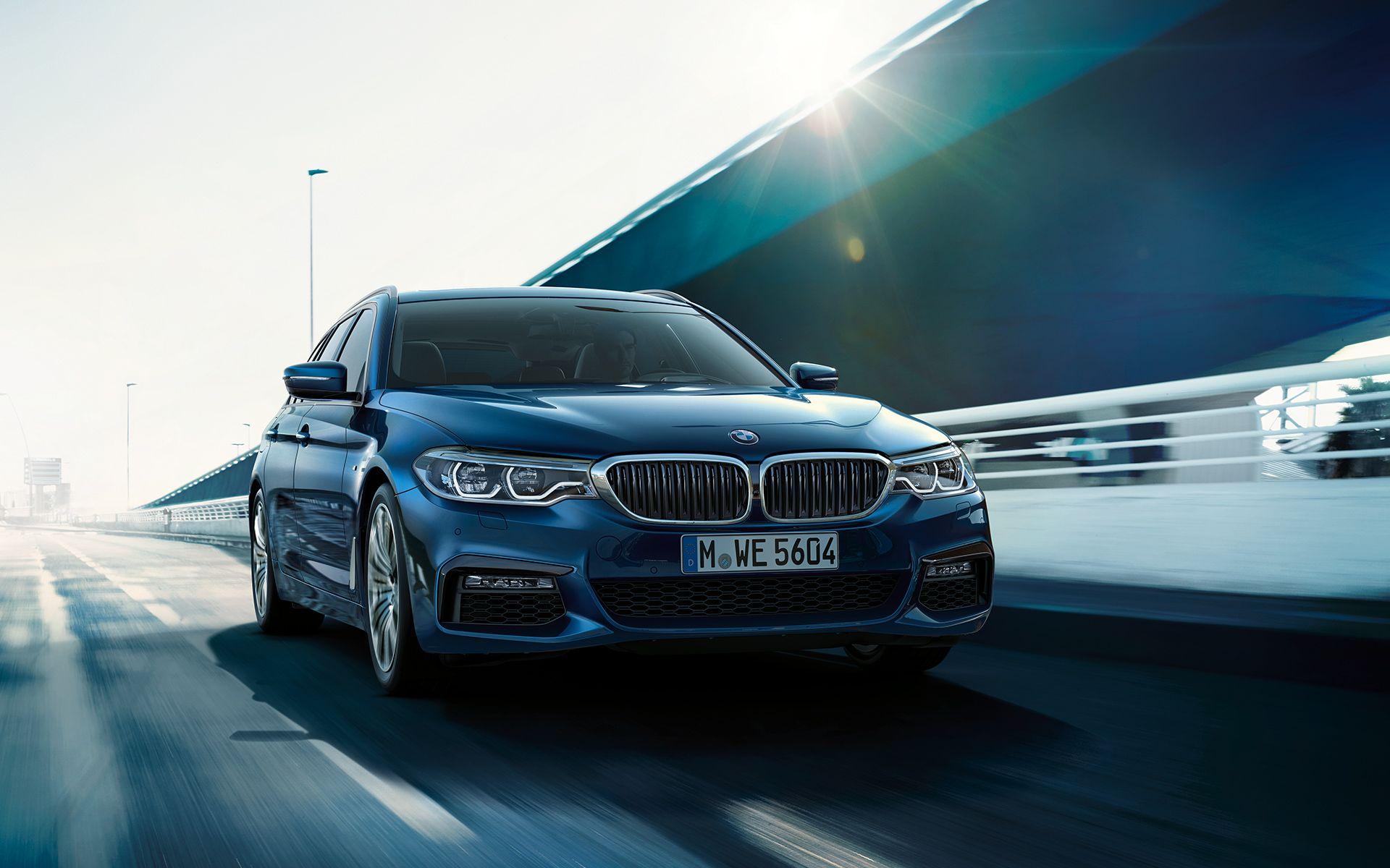 Gorgeous wallpaper of the new 2017 BMW 5 Series Touring