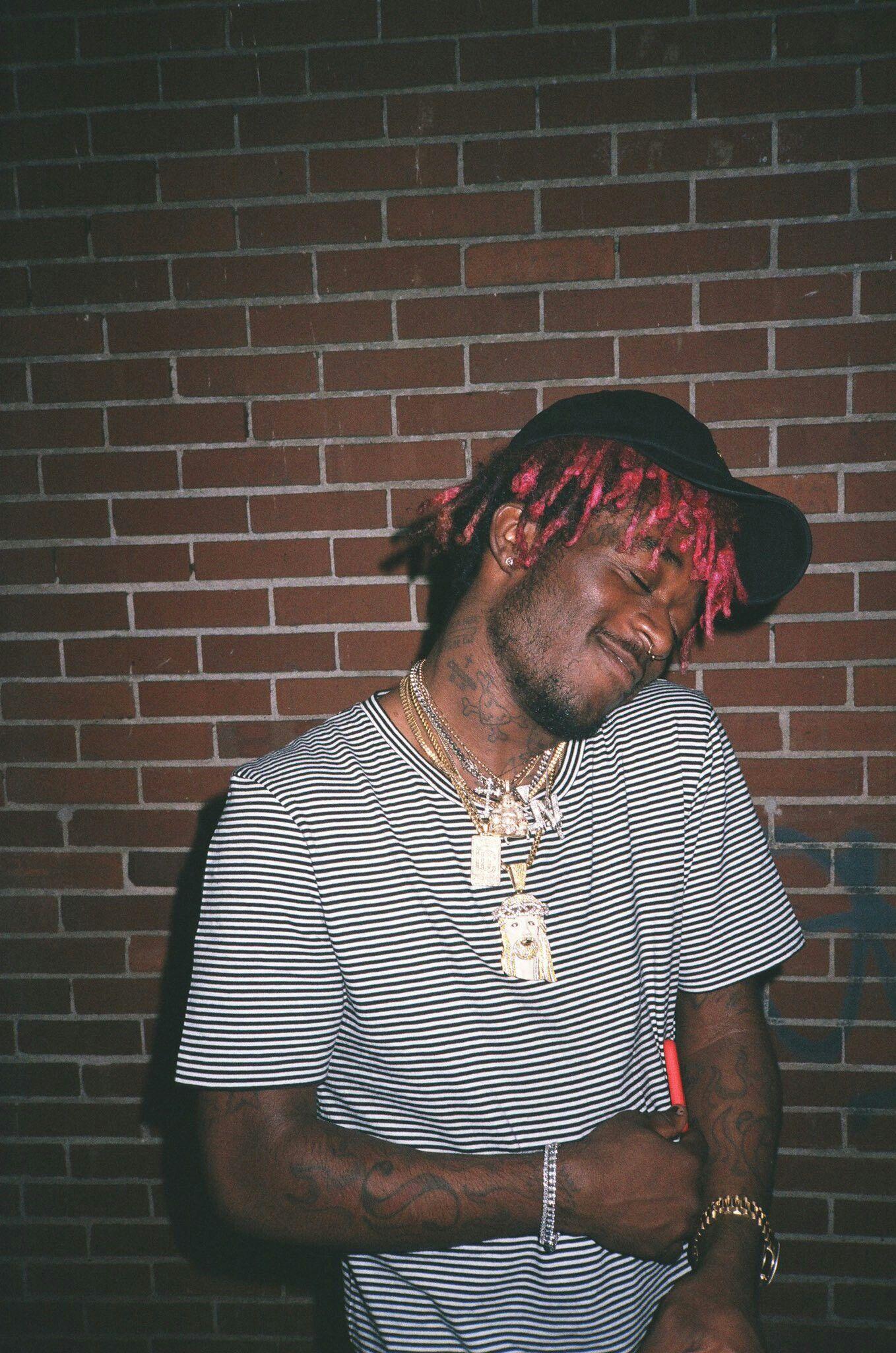 While I love lil uzi vert and his hair I chose this photo because