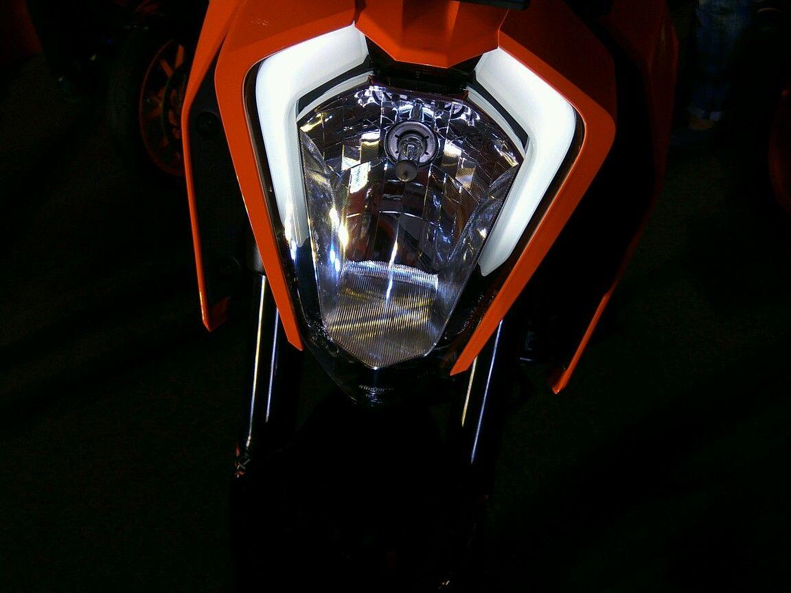 KTM Duke 250 India launch headlamp Autos blog