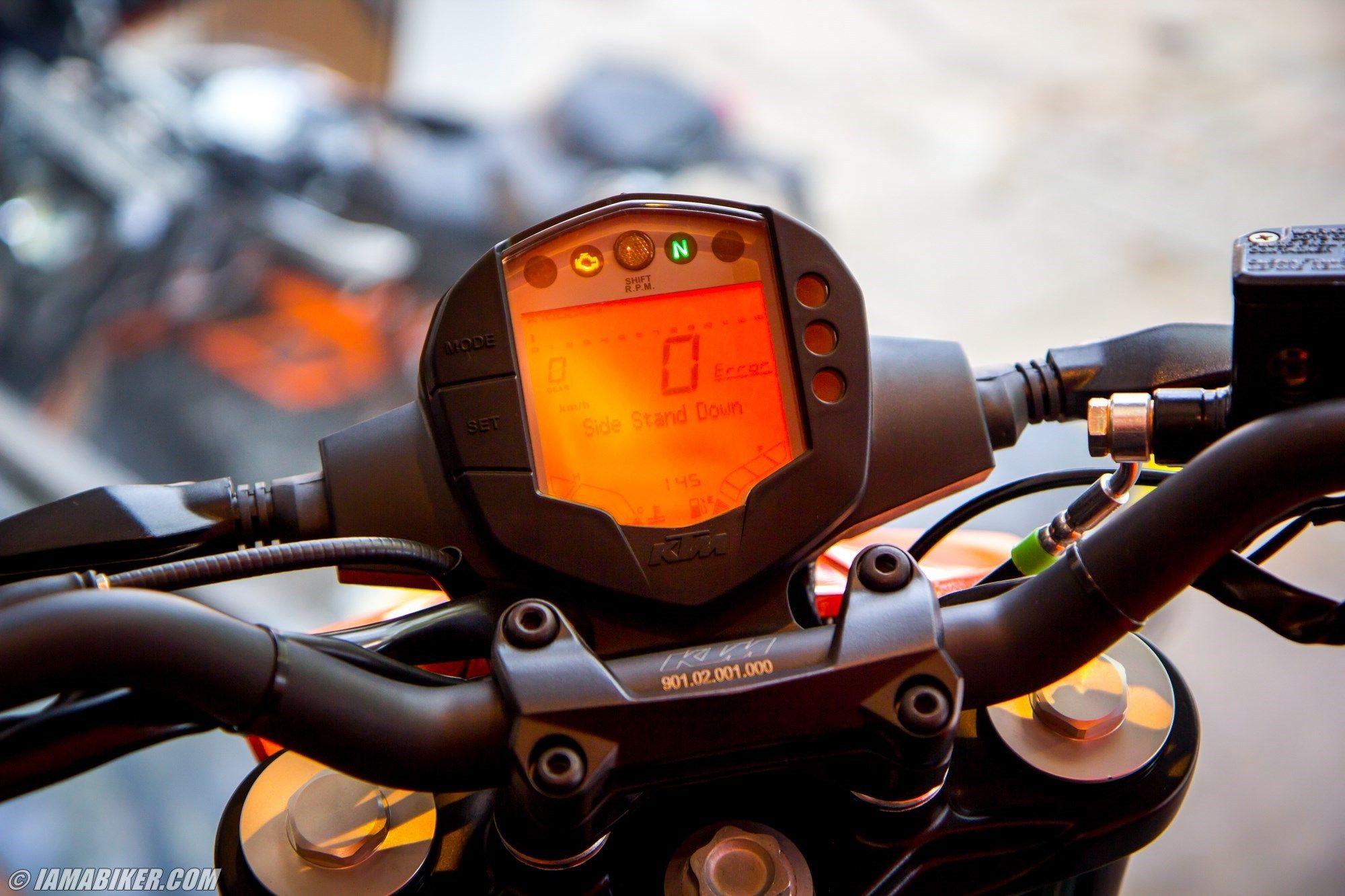 KTM Duke 250 instrument speedometer console