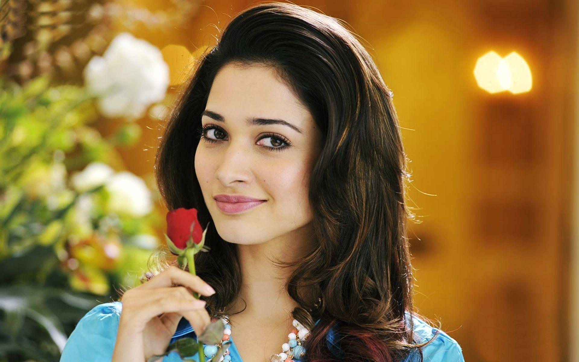 Beautiful Actress Tamanna Bhatia HD Wallpaper