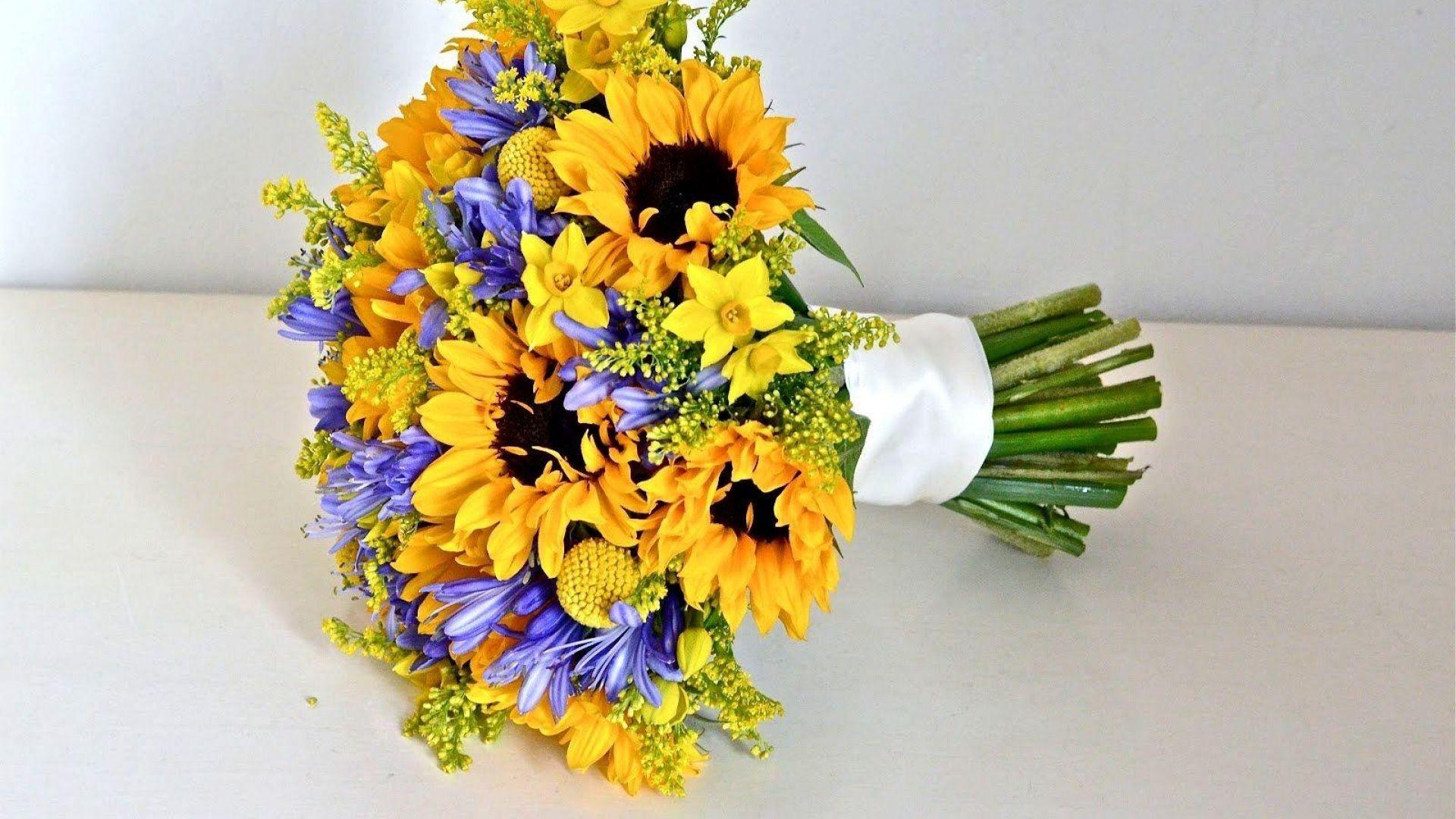 Download Wallpaper 1920x1080 agapanthus, sunflowers, bouquet