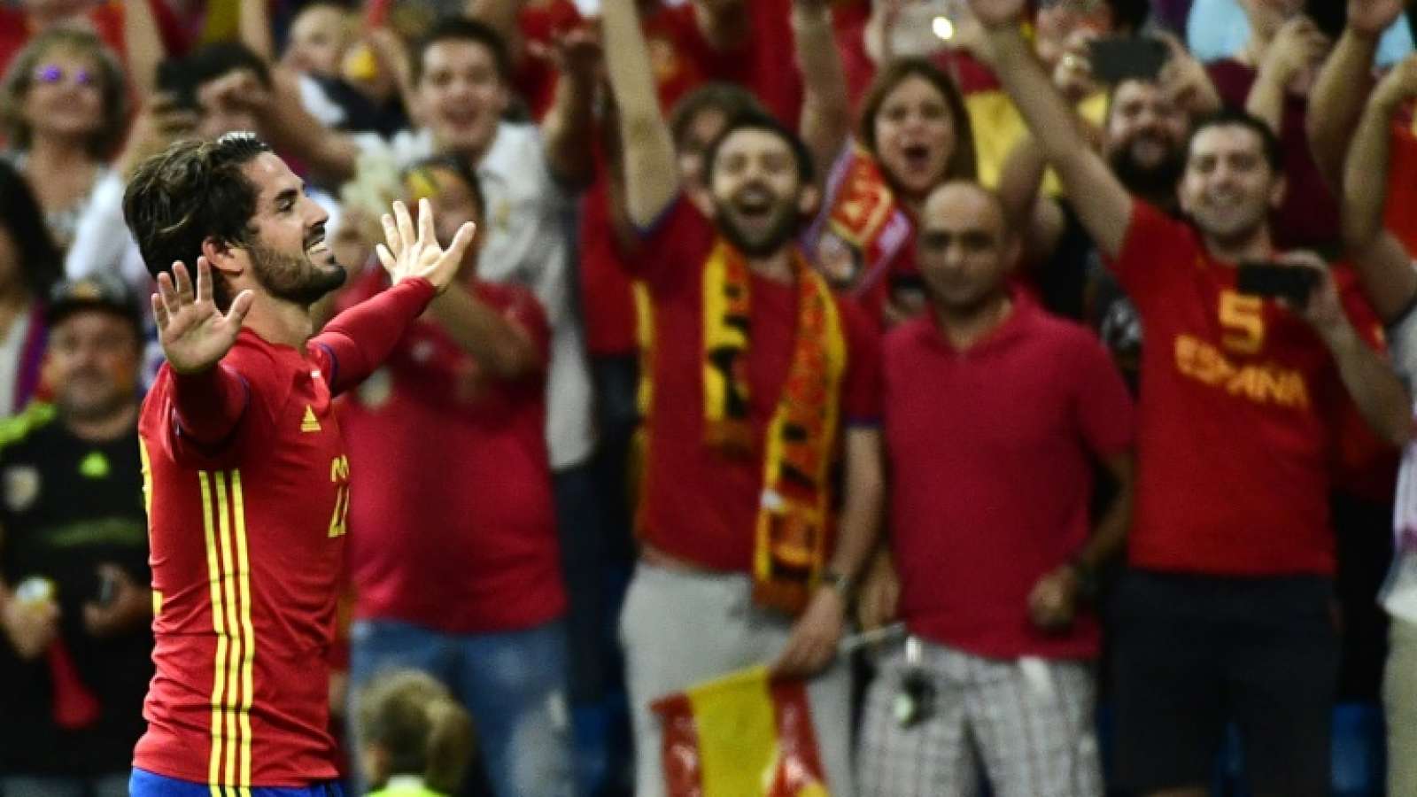 Isco: Midfielder sparks Spain rout of Italy to close on World Cup
