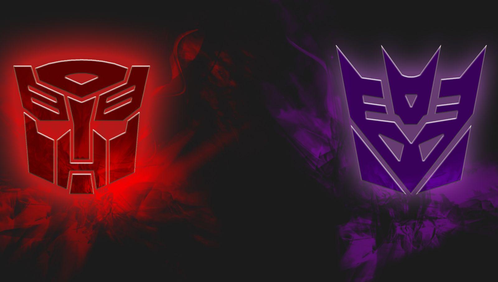 Autobots vs Decepticons Wallpaper