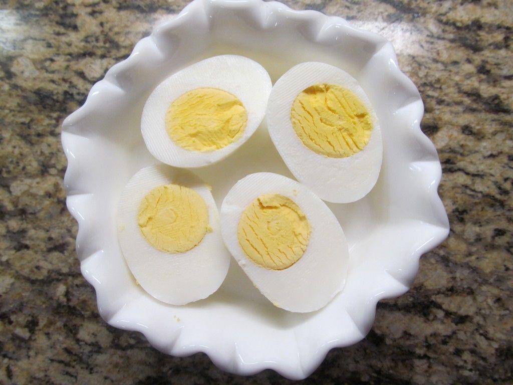 Hard Boiled Eggs (Mom's Tried and True Way)