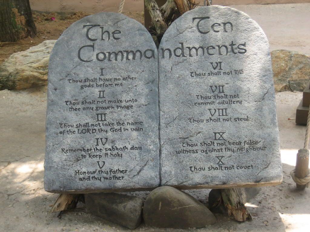 Student Goes On Strike After School Removes Ten Commandments Plaque
