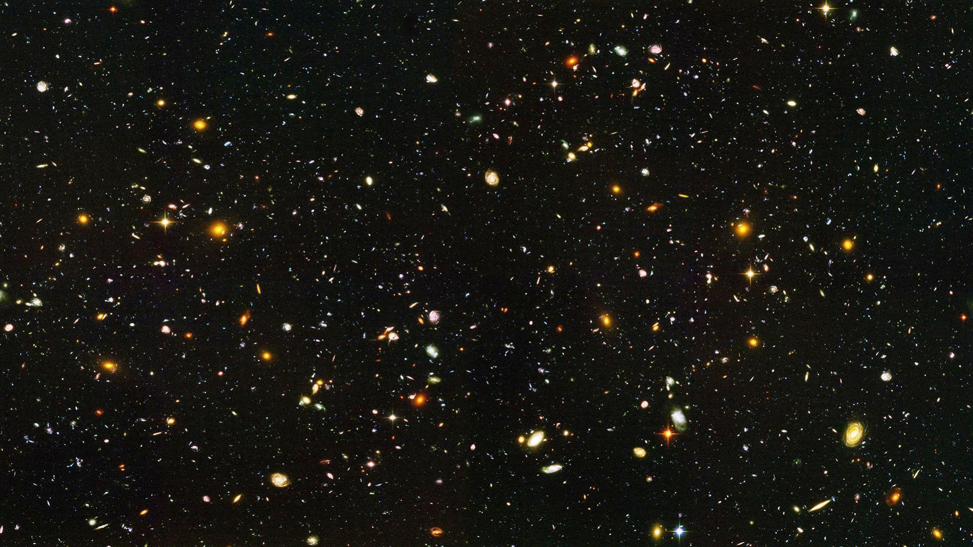 Full Resolution Hubble Ultra Deep Field Background Zoom Bang
