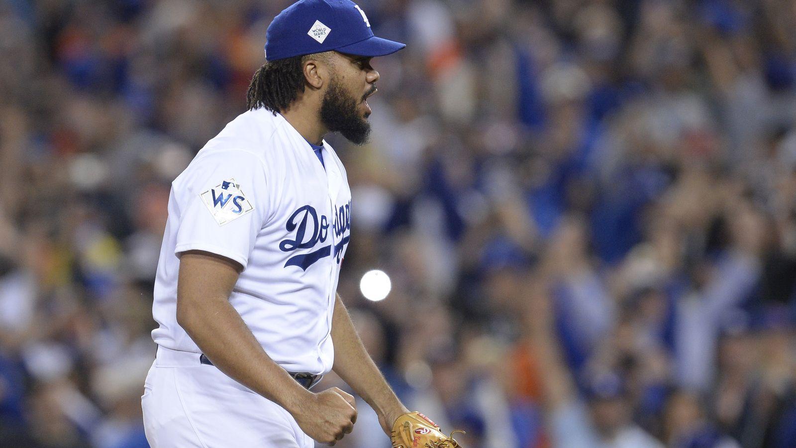 File:20170718 Dodgers-WhiteSox Kenley Jansen pitch 2 (0).jpg - Wikimedia  Commons