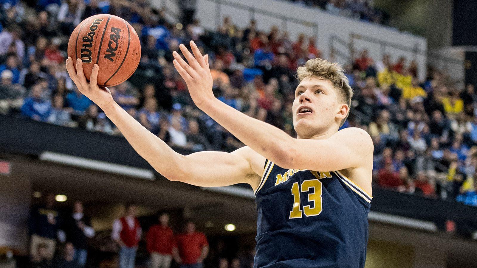 Kornacki: Wagner Plays Over Injury, Crowd to Lead Wolverines to