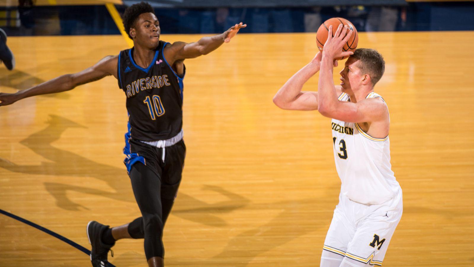 Wolverines Dominate UC Riverside In Wire To Wire Win