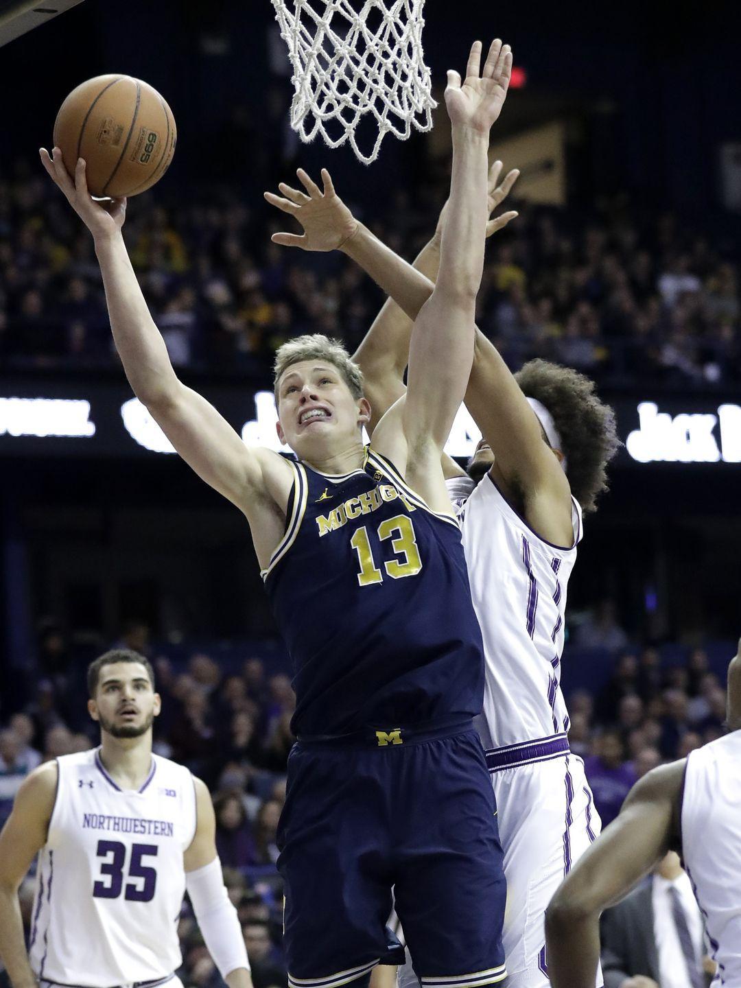 Northwestern 61, Michigan 52