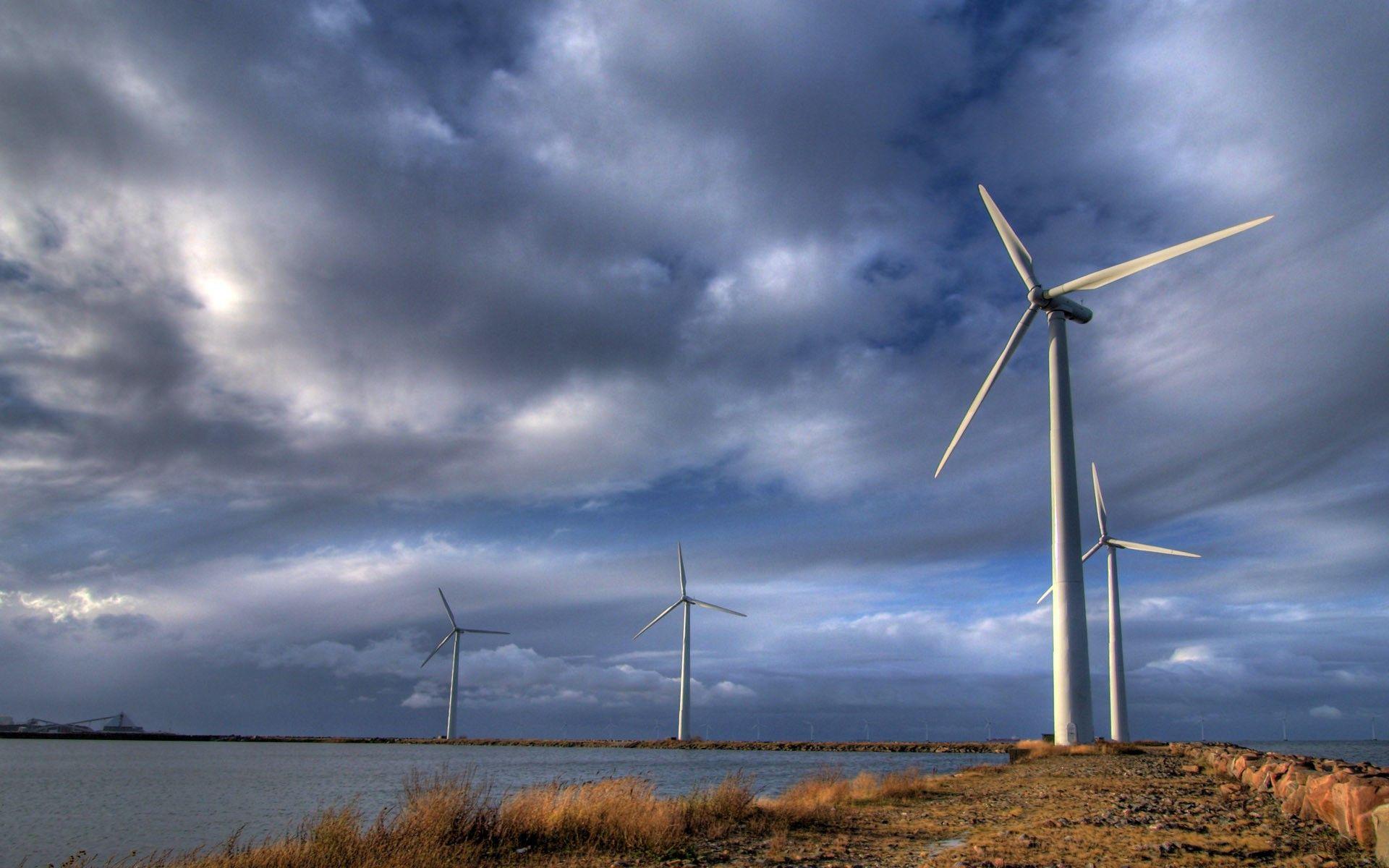 Abbott promises to Do Something about wind turbines