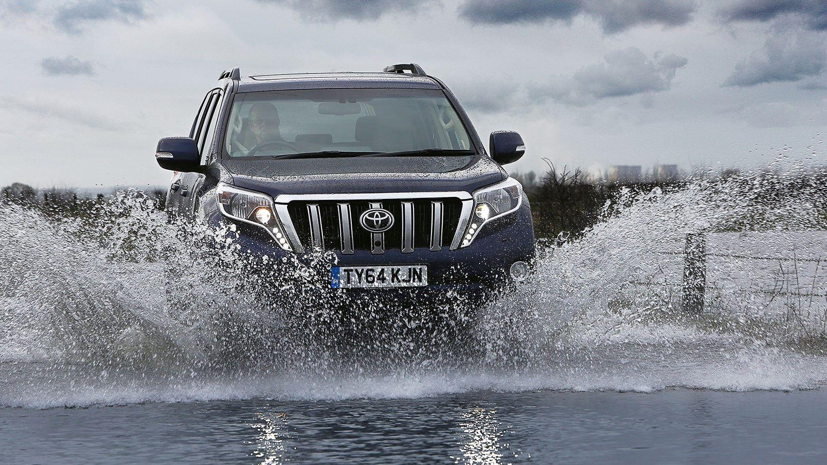 Toyota Land Cruiser 3.0 D 4D Icon (2015) Review By CAR Magazine