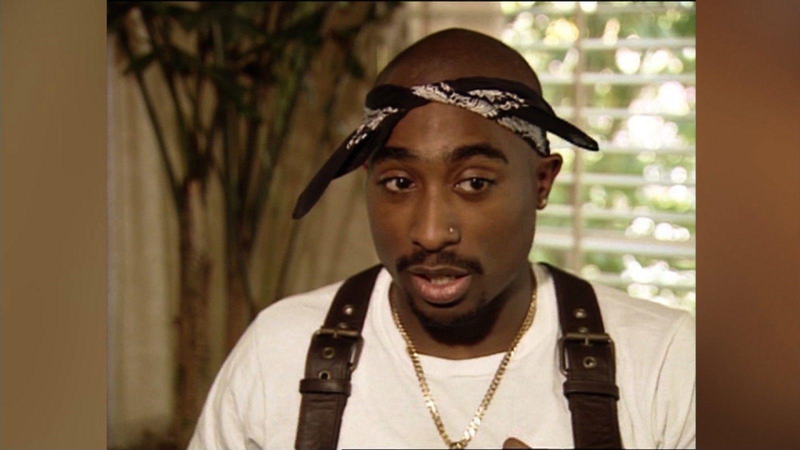 Madonna stops auction on Tupac letter