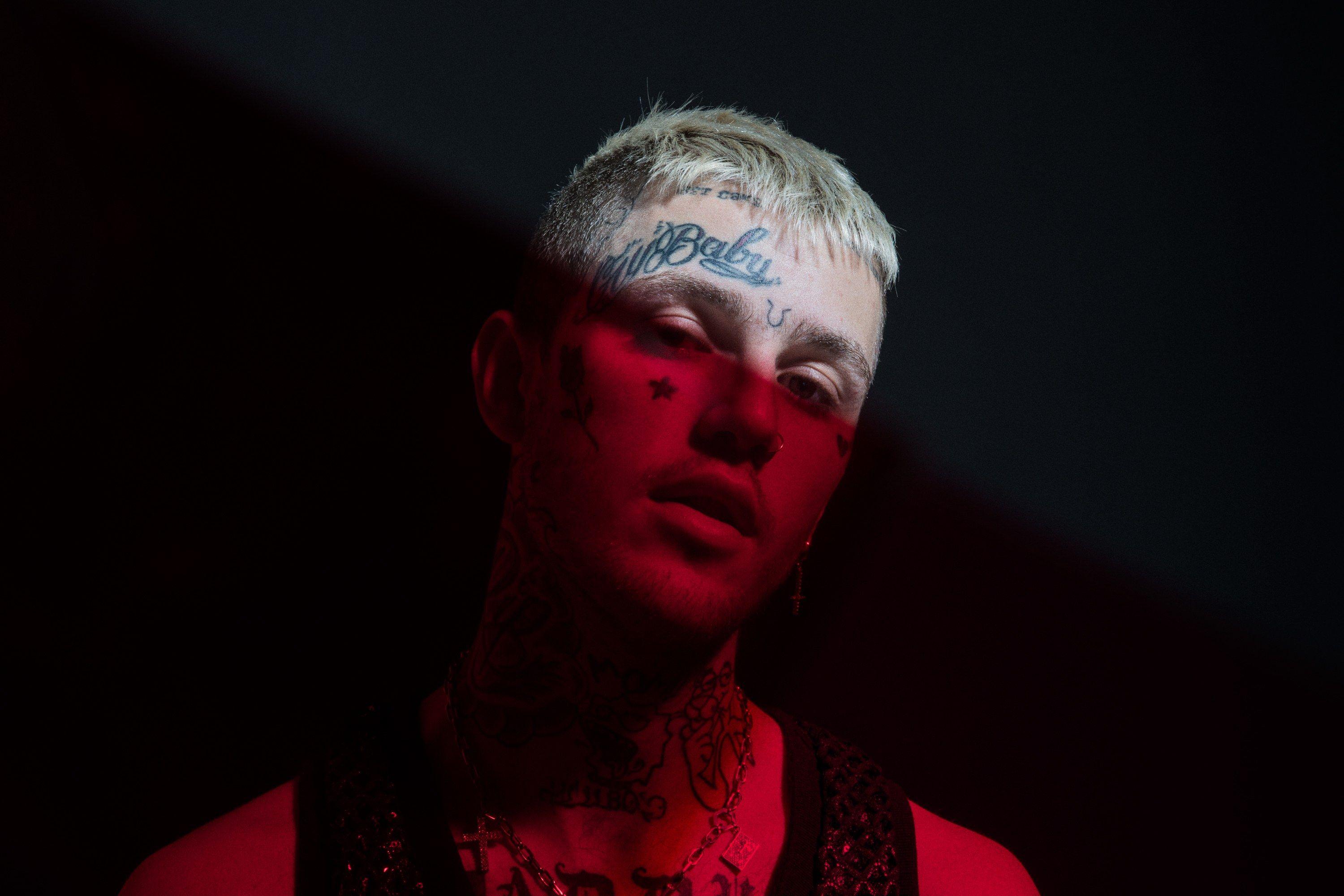 Emo Rapper Lil Peep Says His Fearless Style Is What Fashion