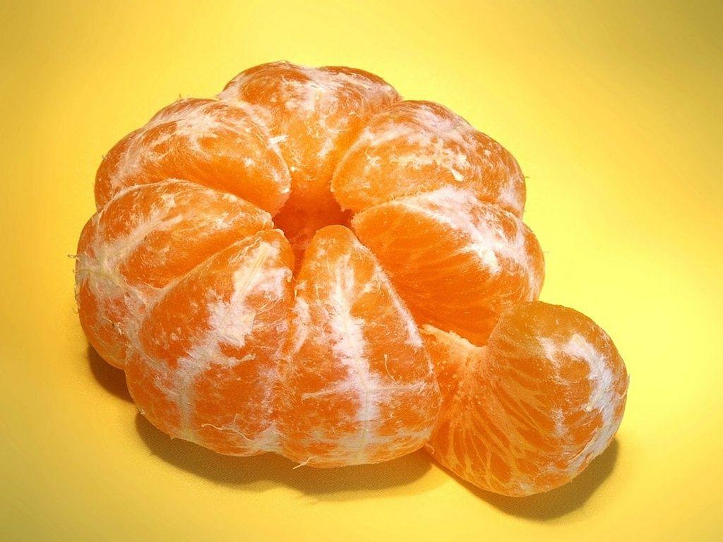 Free Tangerine Background For PowerPoint and Drinks PPT