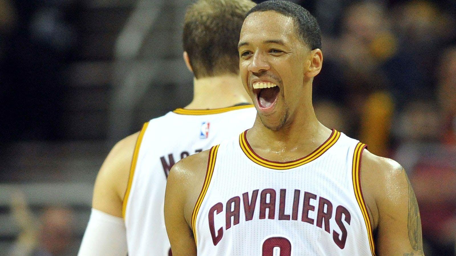 What does Channing Frye bring to the Cleveland Cavaliers?