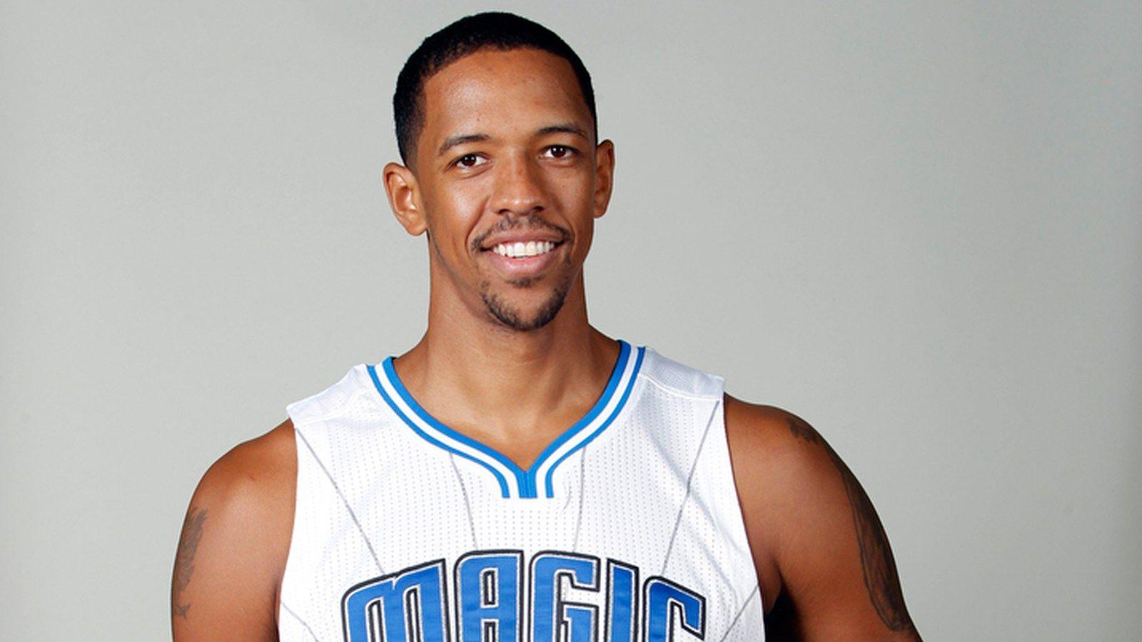 Channing Frye, Magic shoot lights out again to swat Hornets, 113