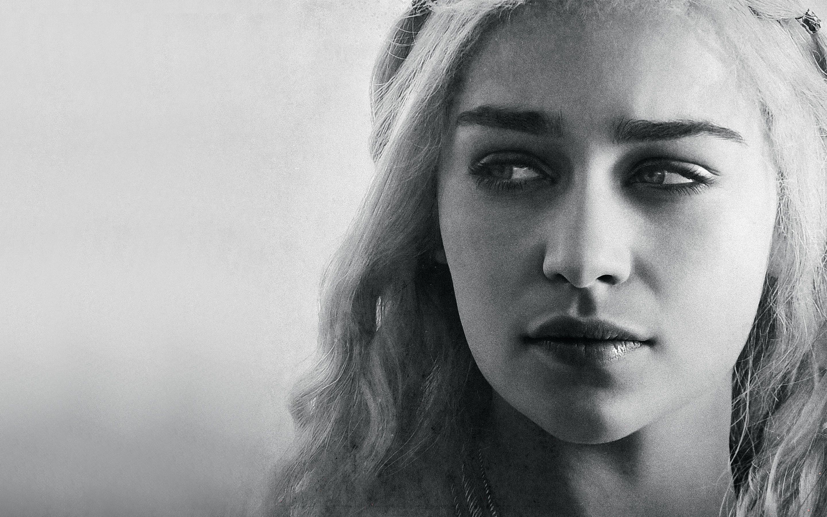 Emilia Clarke HD Wallpaper and Background Image