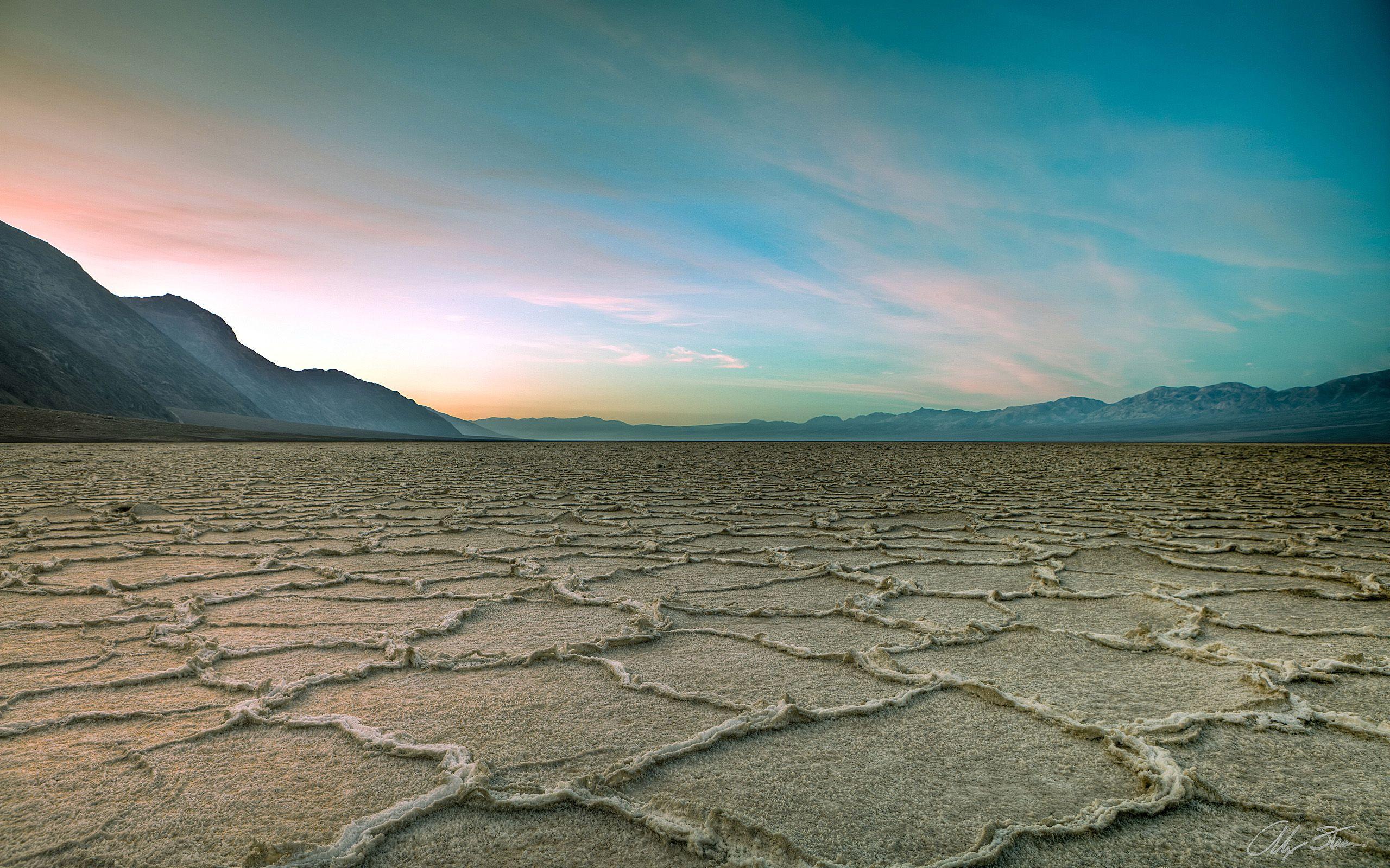 Wallpaper Badwater Salt Pan, Death Valley National Park, Sunrise