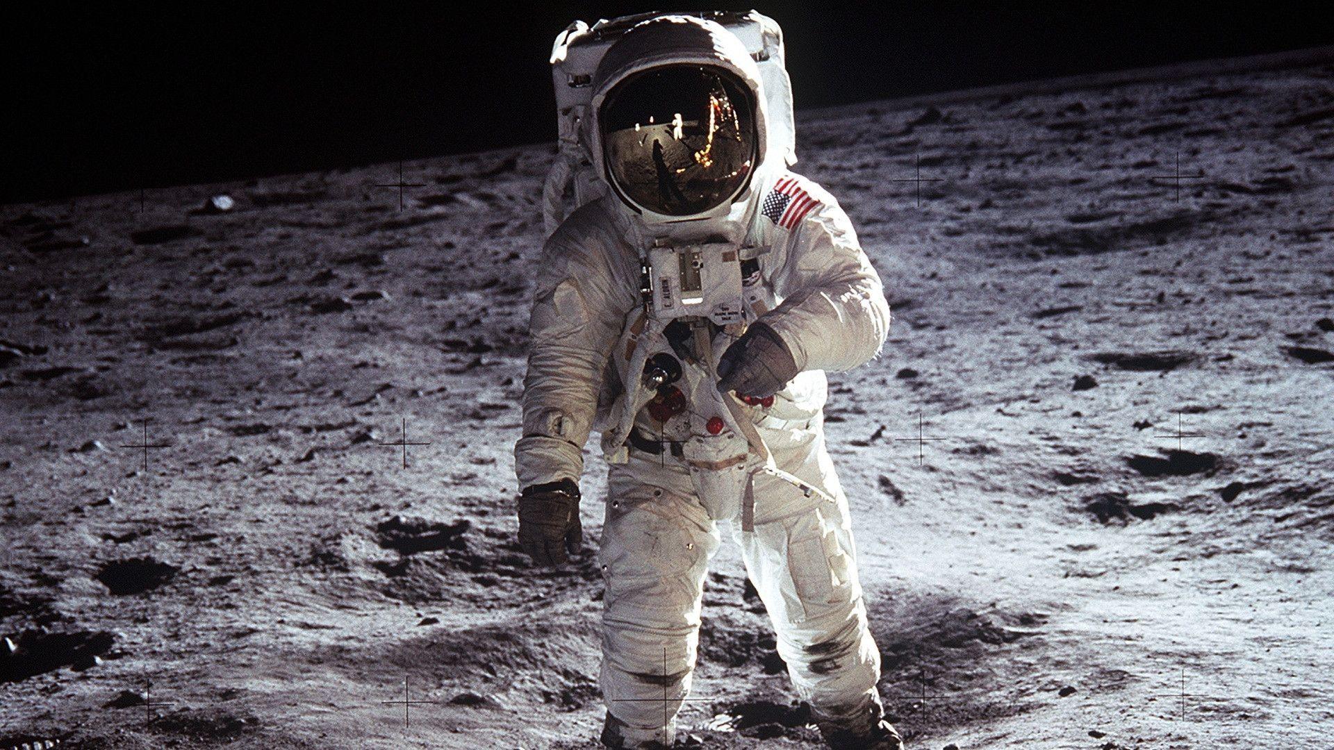 Astronaut On The Moon HD Wallpaperx1080