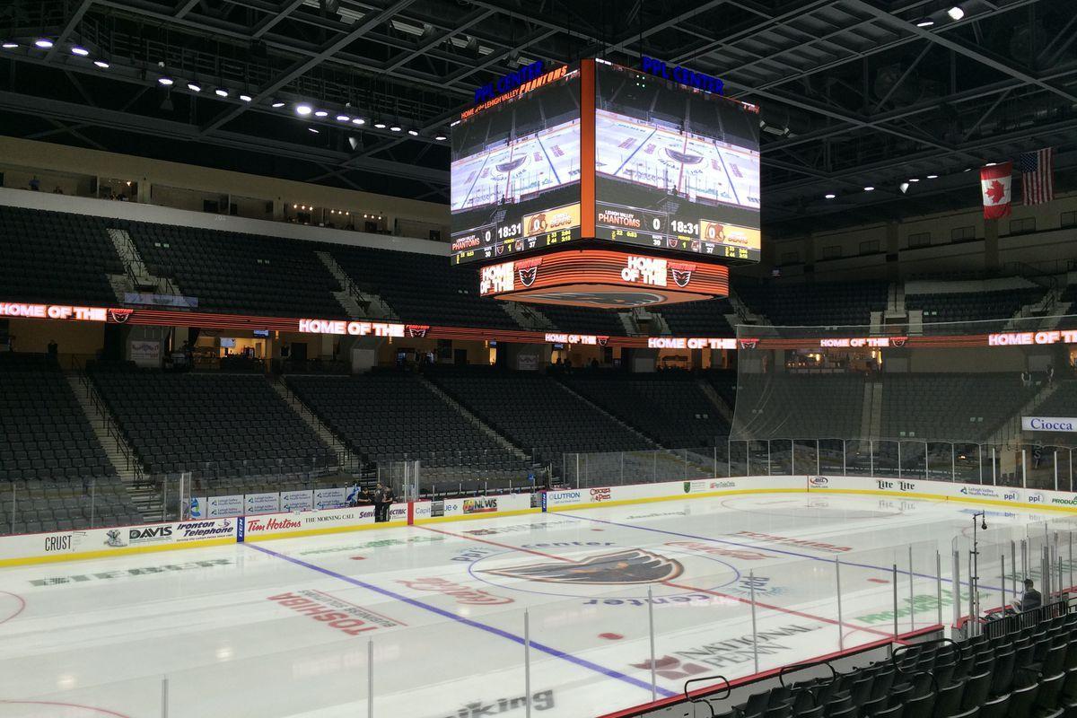 NCAA hockey tournament: Frozen Four, regional sites announced