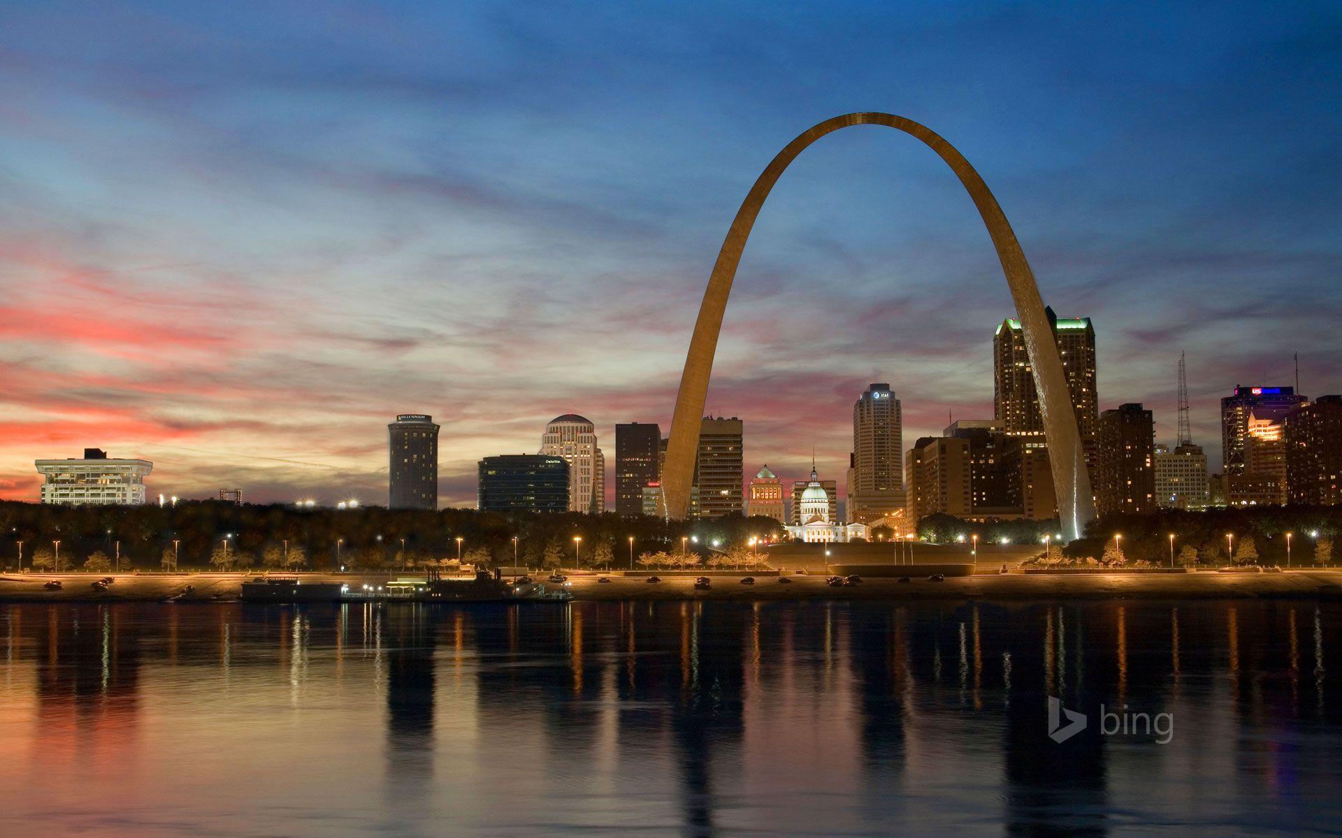 St. Louis skyline and Gateway Arch, Missouri © Mary Ann Melton