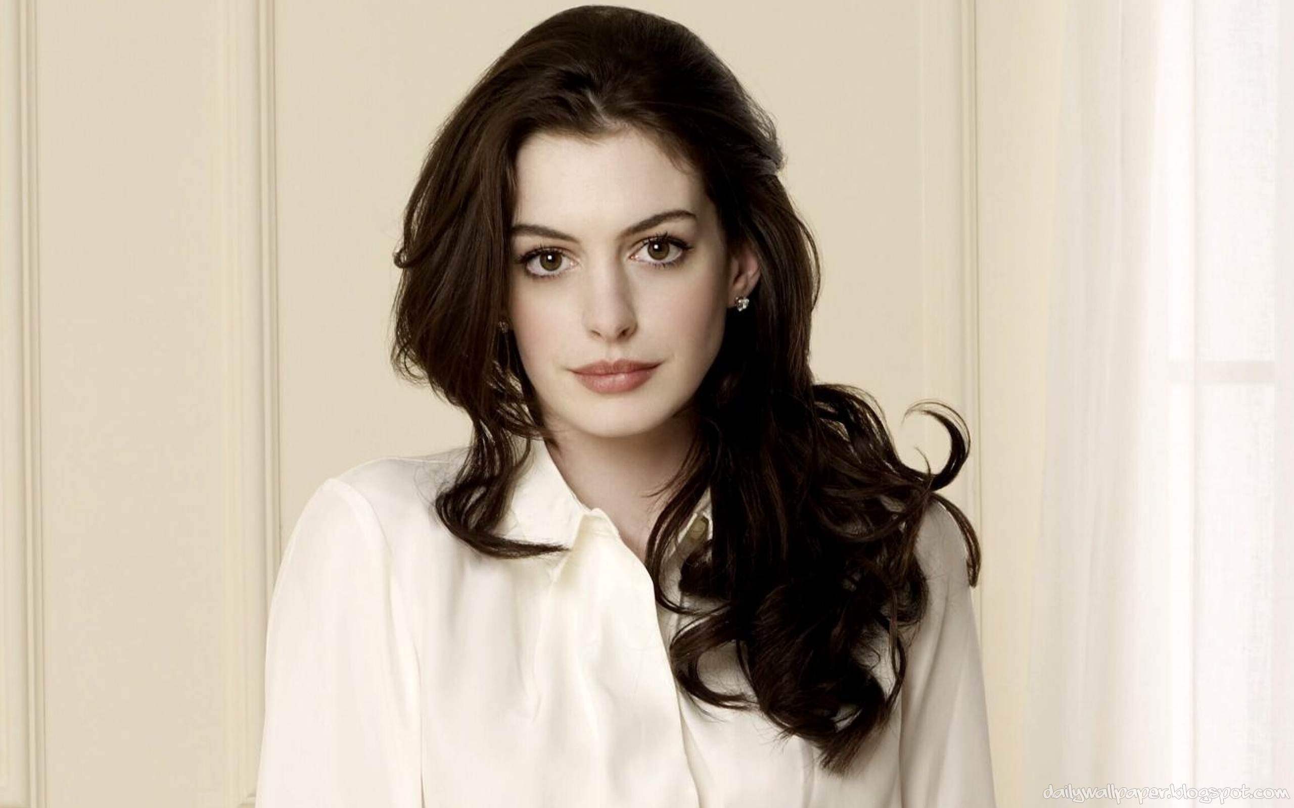 Anne Hathaway HD Wallpaper 27628