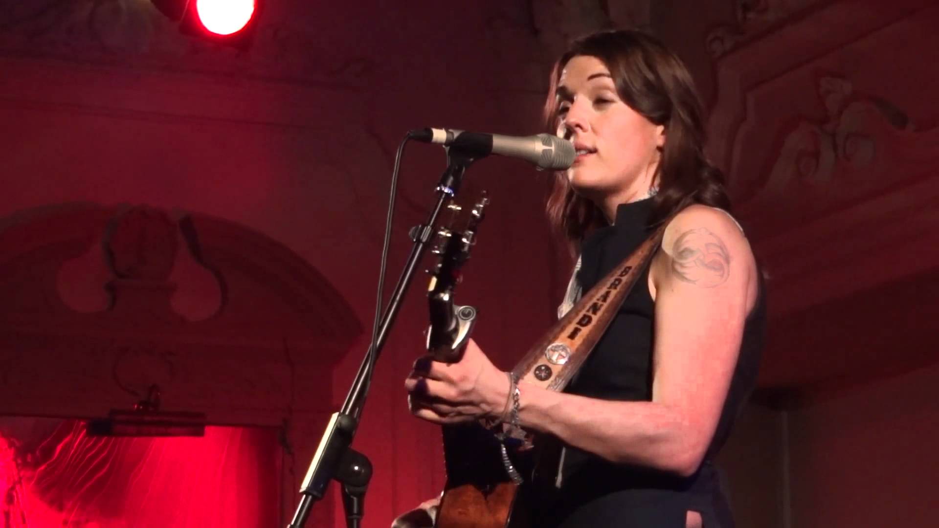 Crazy Carlile Bush Hall 20111027.mkv