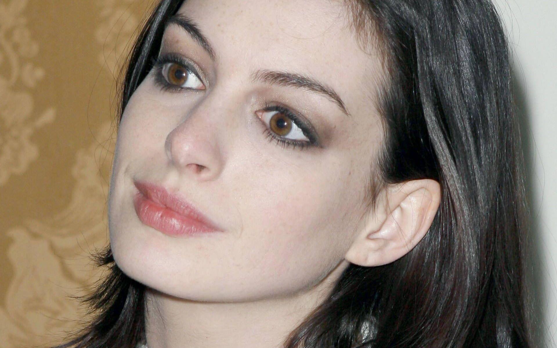 Anne Hathaway Image. Download Free Desktop Wallpaper Image