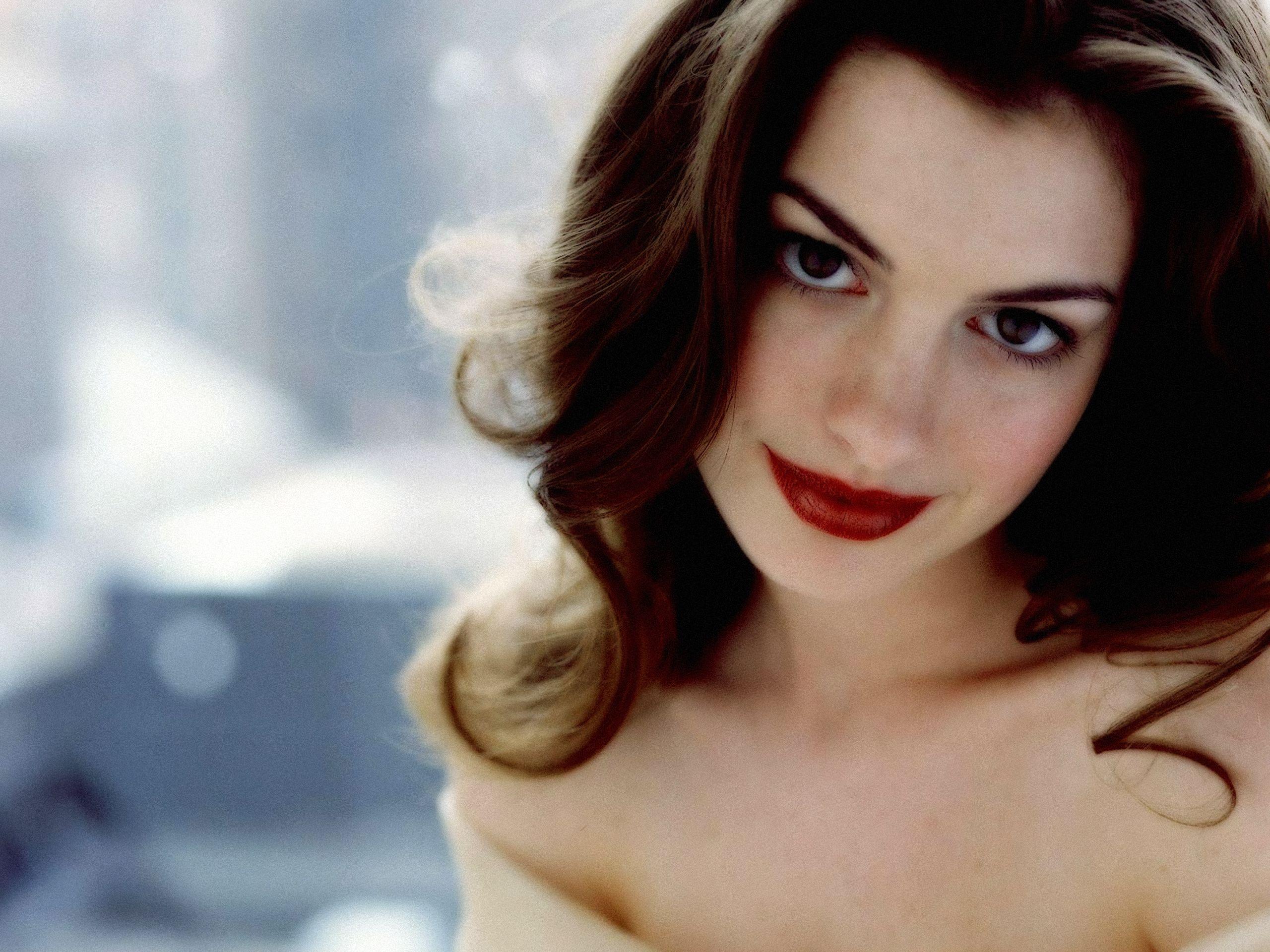 Anne Hathaway. Free Desktop Wallpaper for Widescreen, HD and Mobile