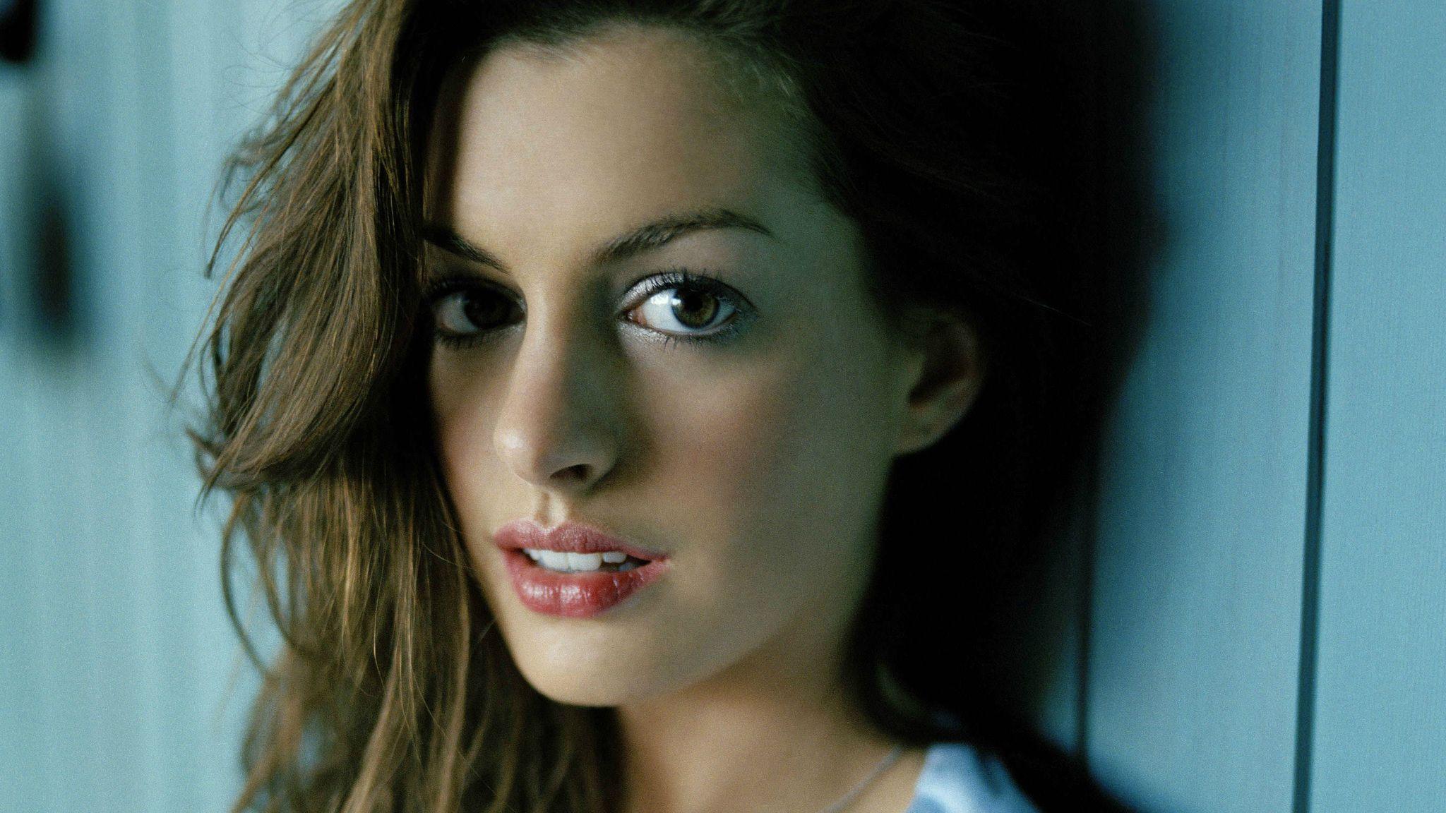 4k Anne Hathaway 2048x1152 Resolution HD 4k Wallpaper
