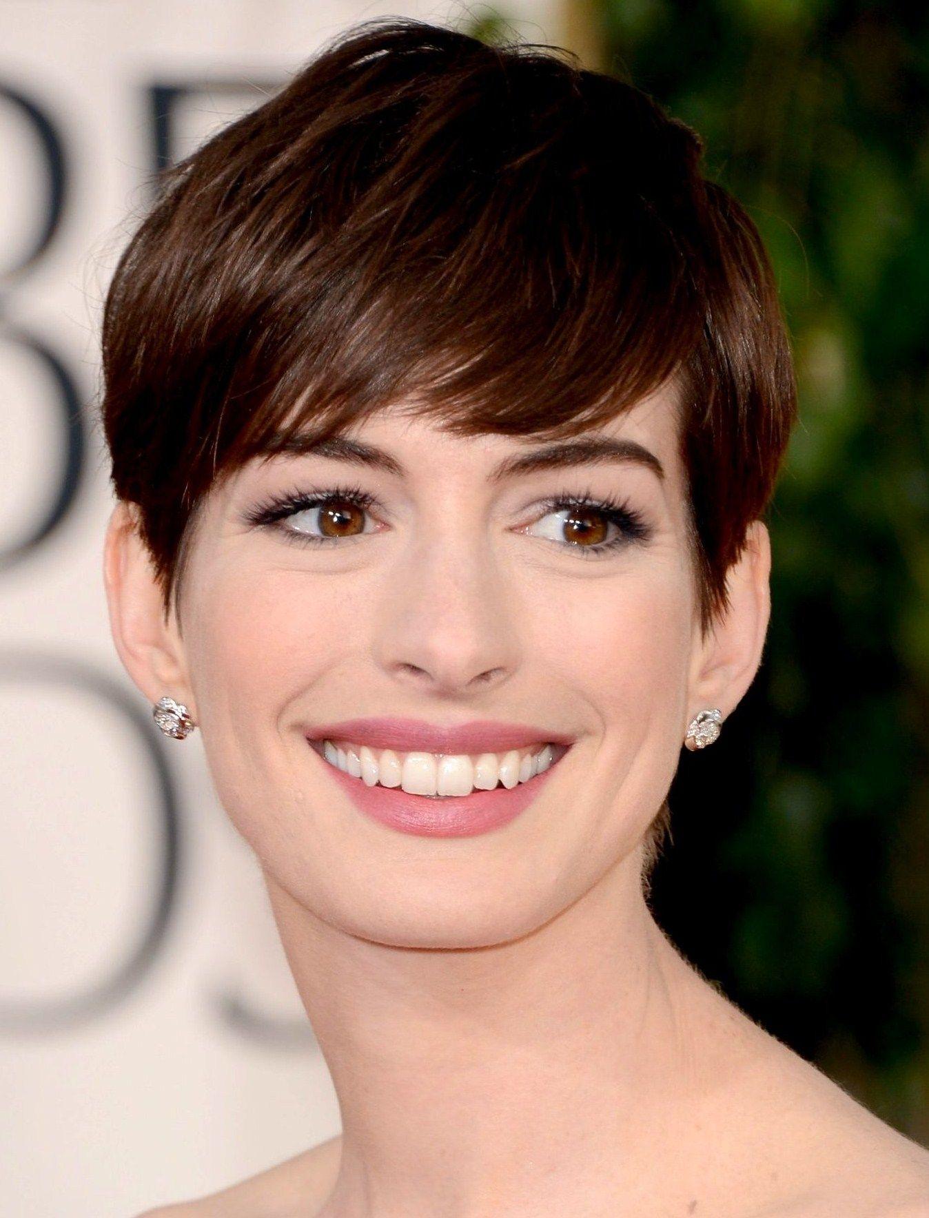 Anne Hathaway: roles in movies to 2001