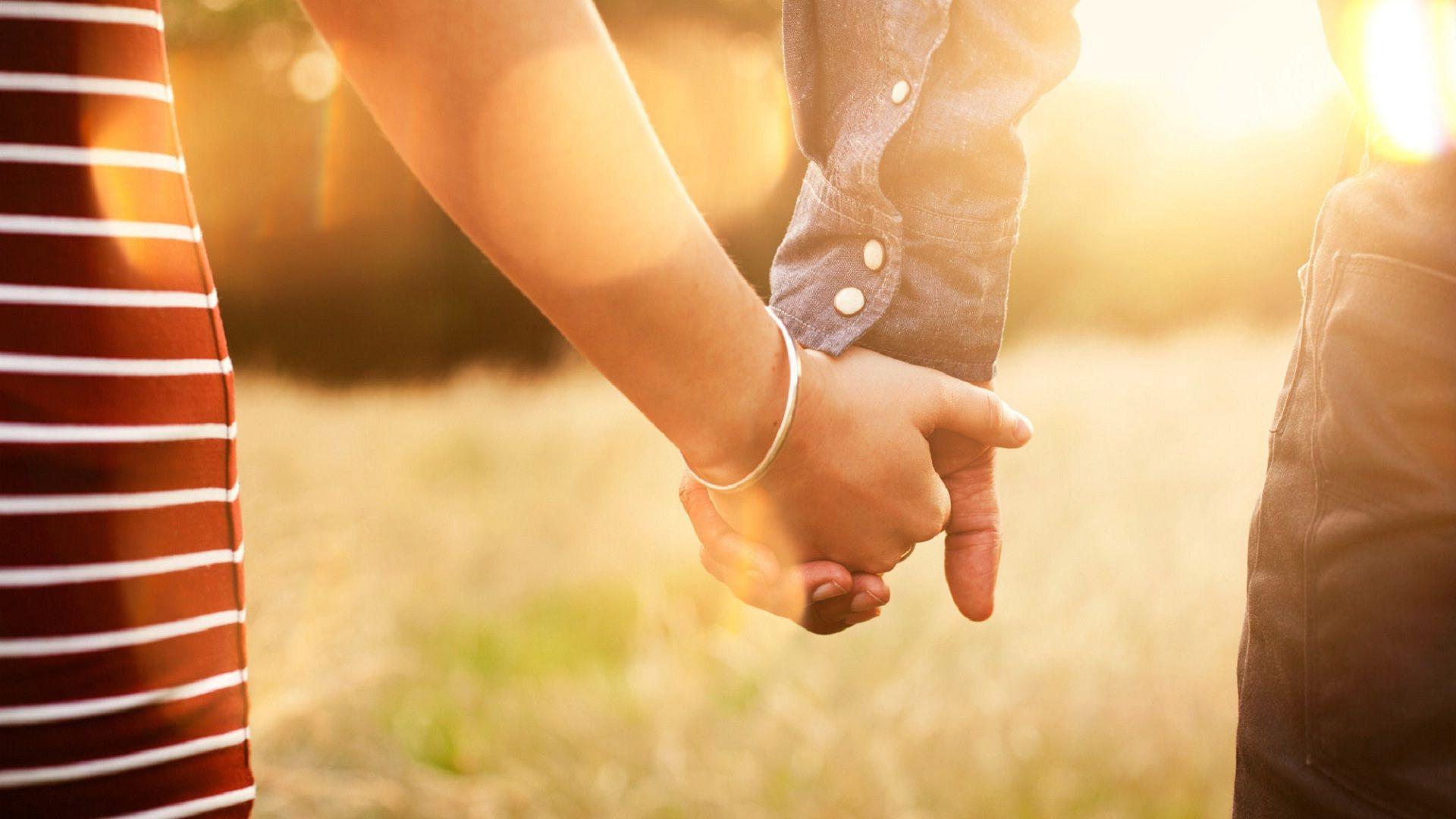 Boy and girl hands together love wallpapers.