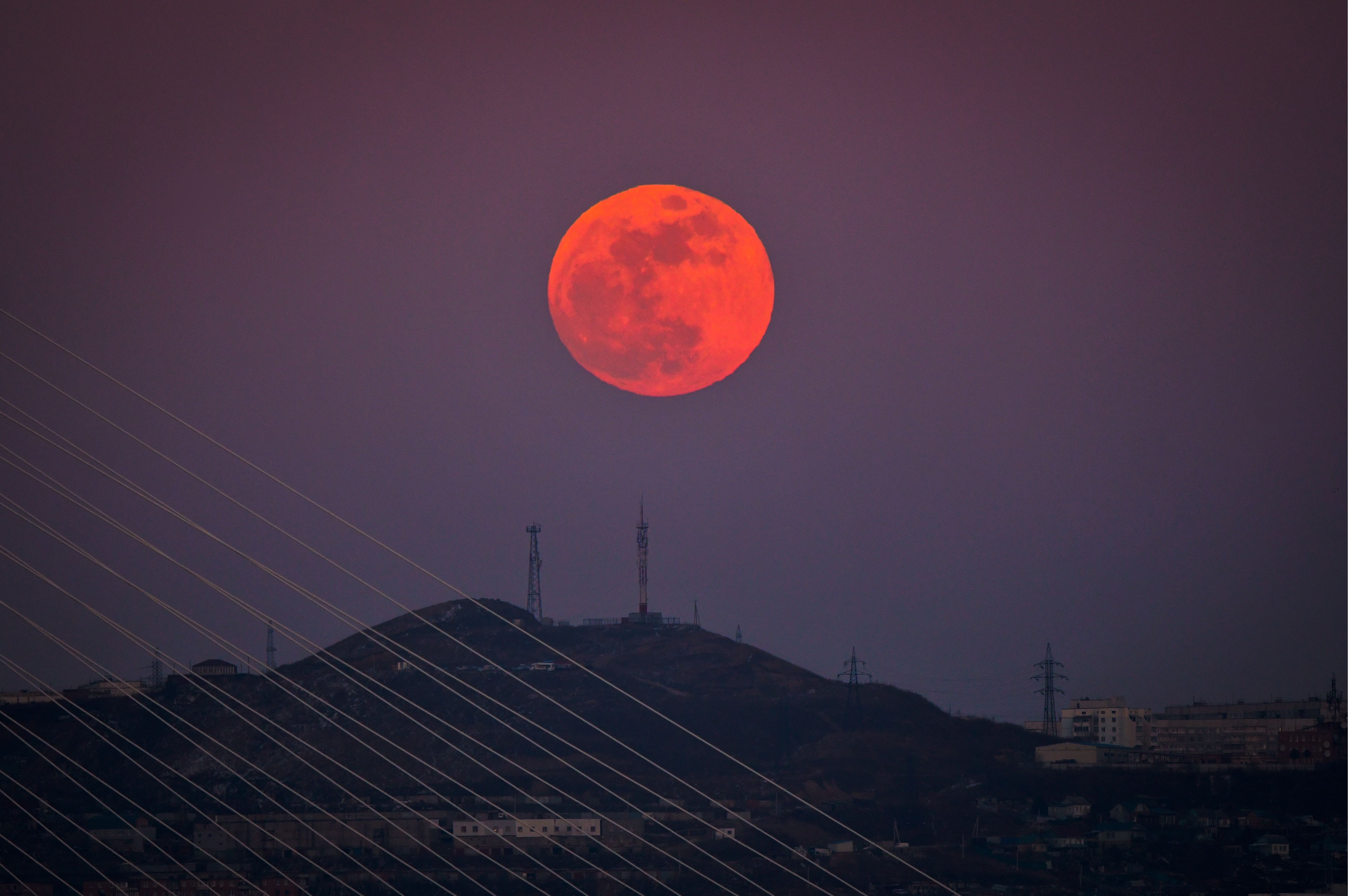 See Stunning Photo of the 2018 'Super Blue Blood Moon'