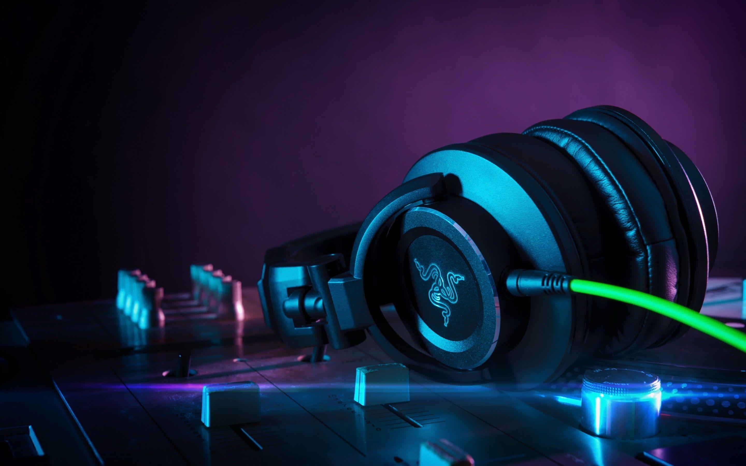 Razer Headphones Wallpaper Background 58693 2880x1800 px