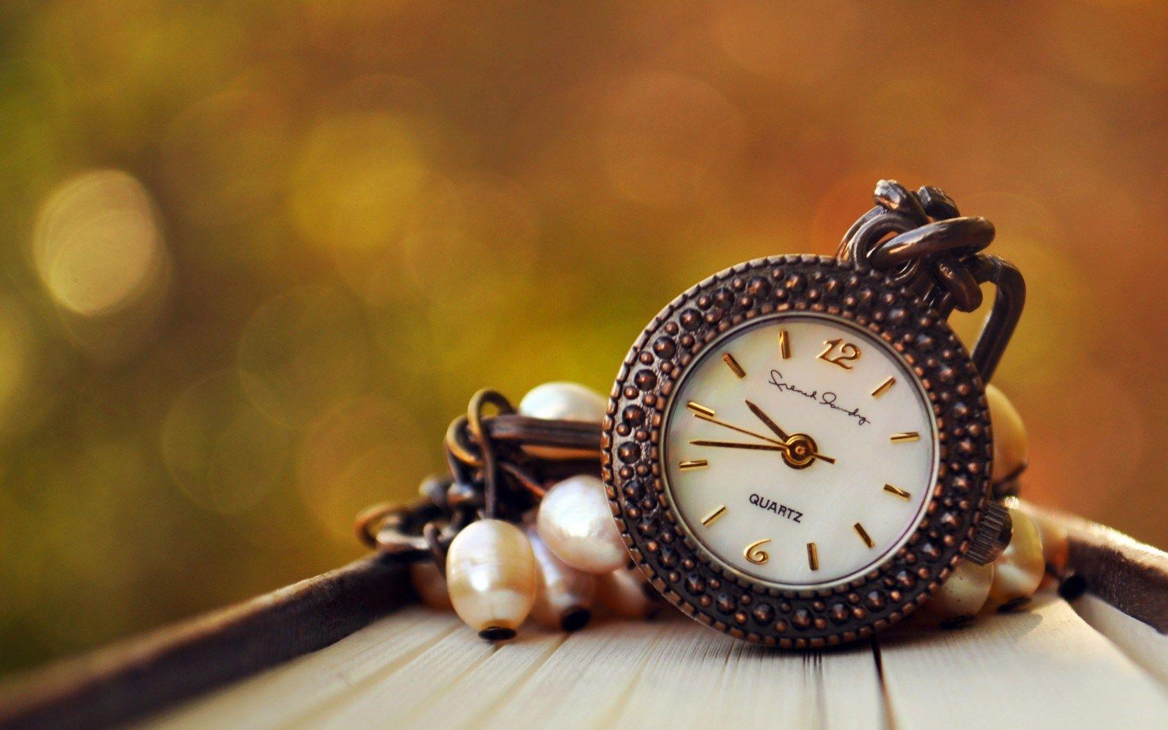 Beautiful Pocket Watch Wallpaper 45072 1680x1050 px