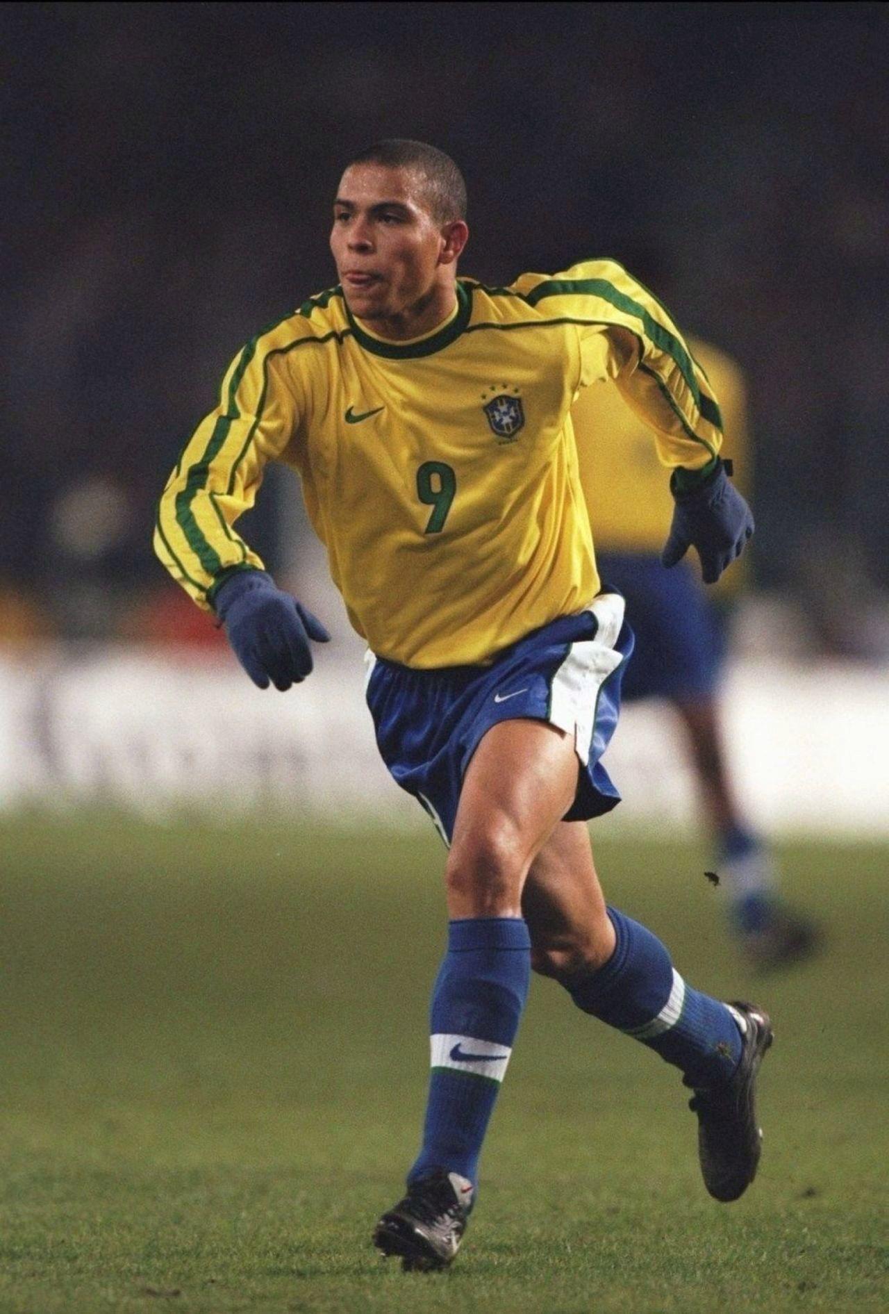Ronaldo El Fenomeno. Seleção Brasileira de Futebol