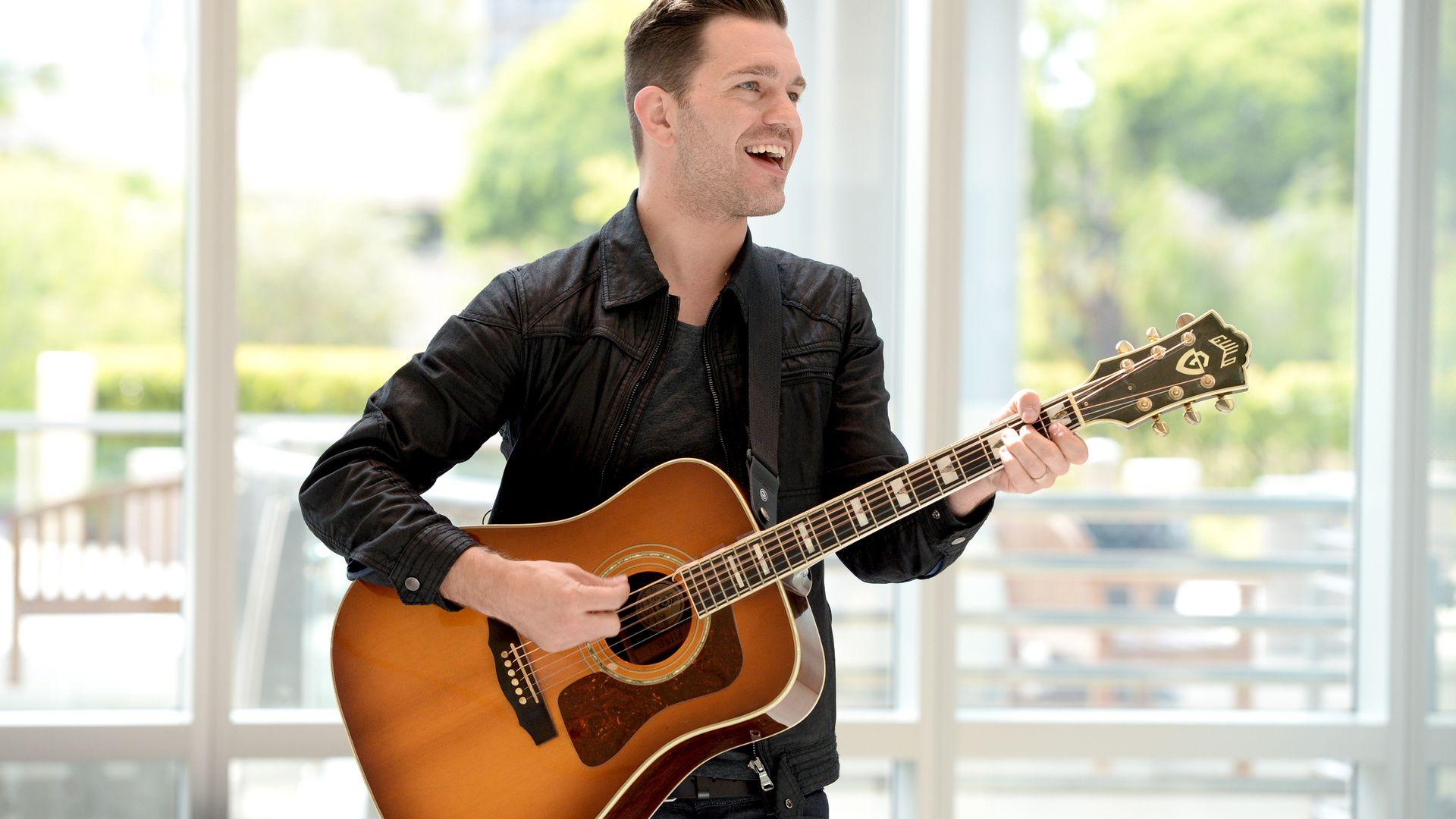 Andy Grammer, American Singer, Pop Rock, Guitar, Andy