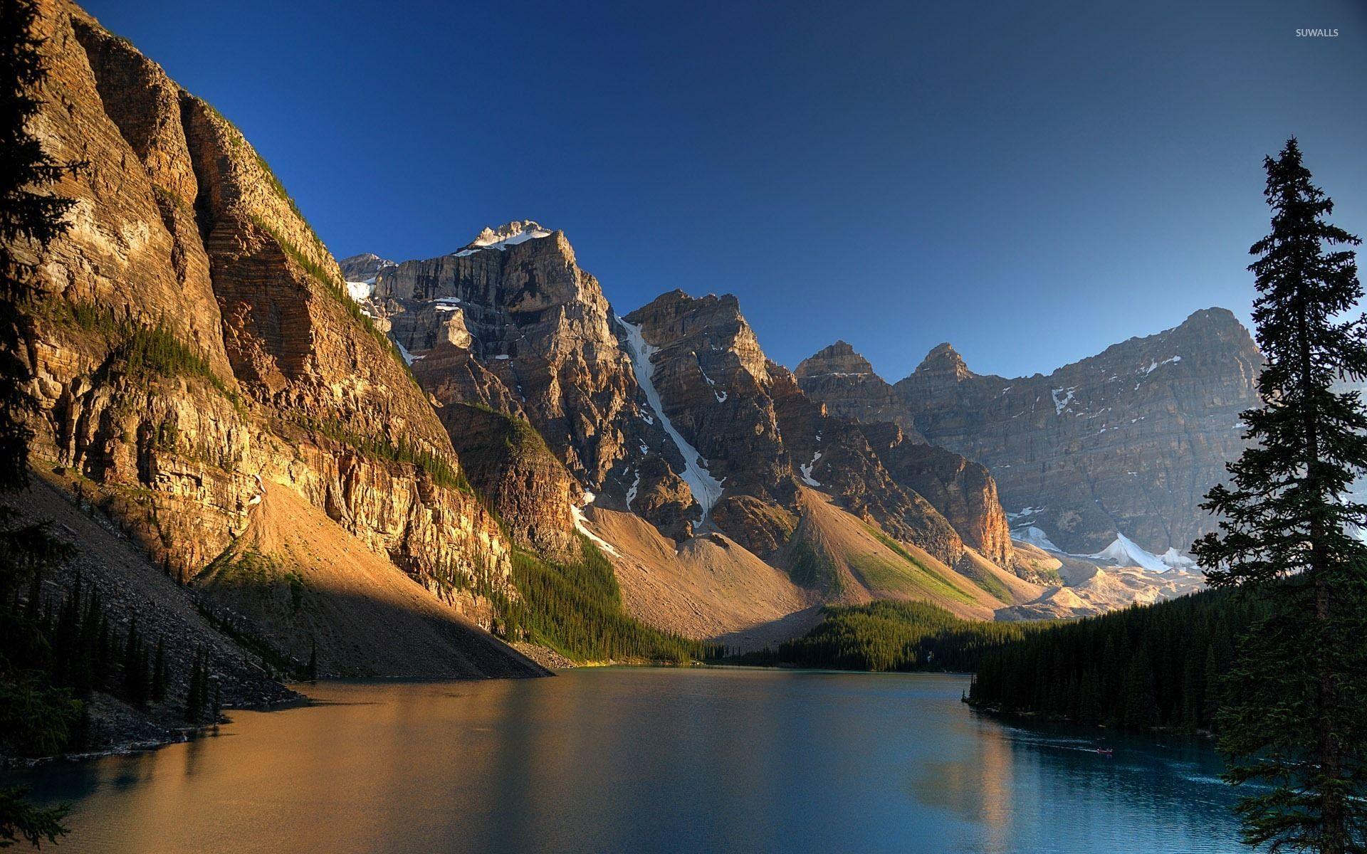 Moraine Lake, Banff National Park wallpaper wallpaper
