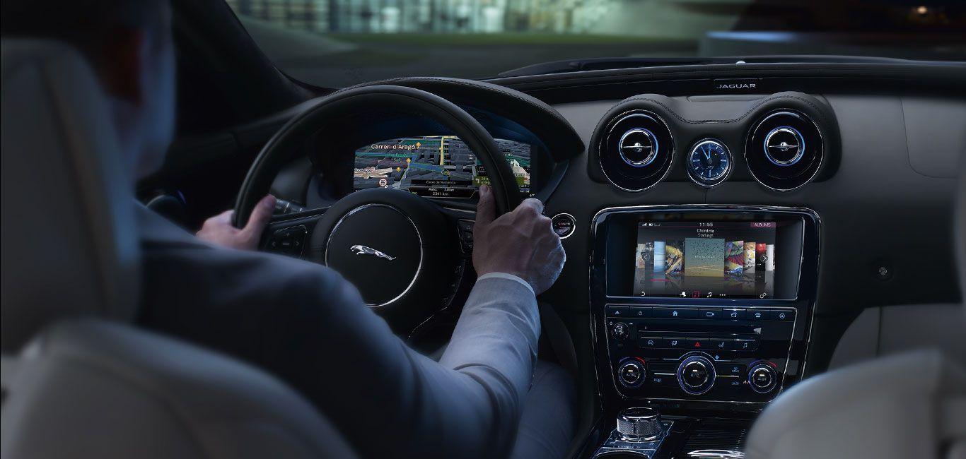 Jaguar XJ Interior Features Saloon Redefined