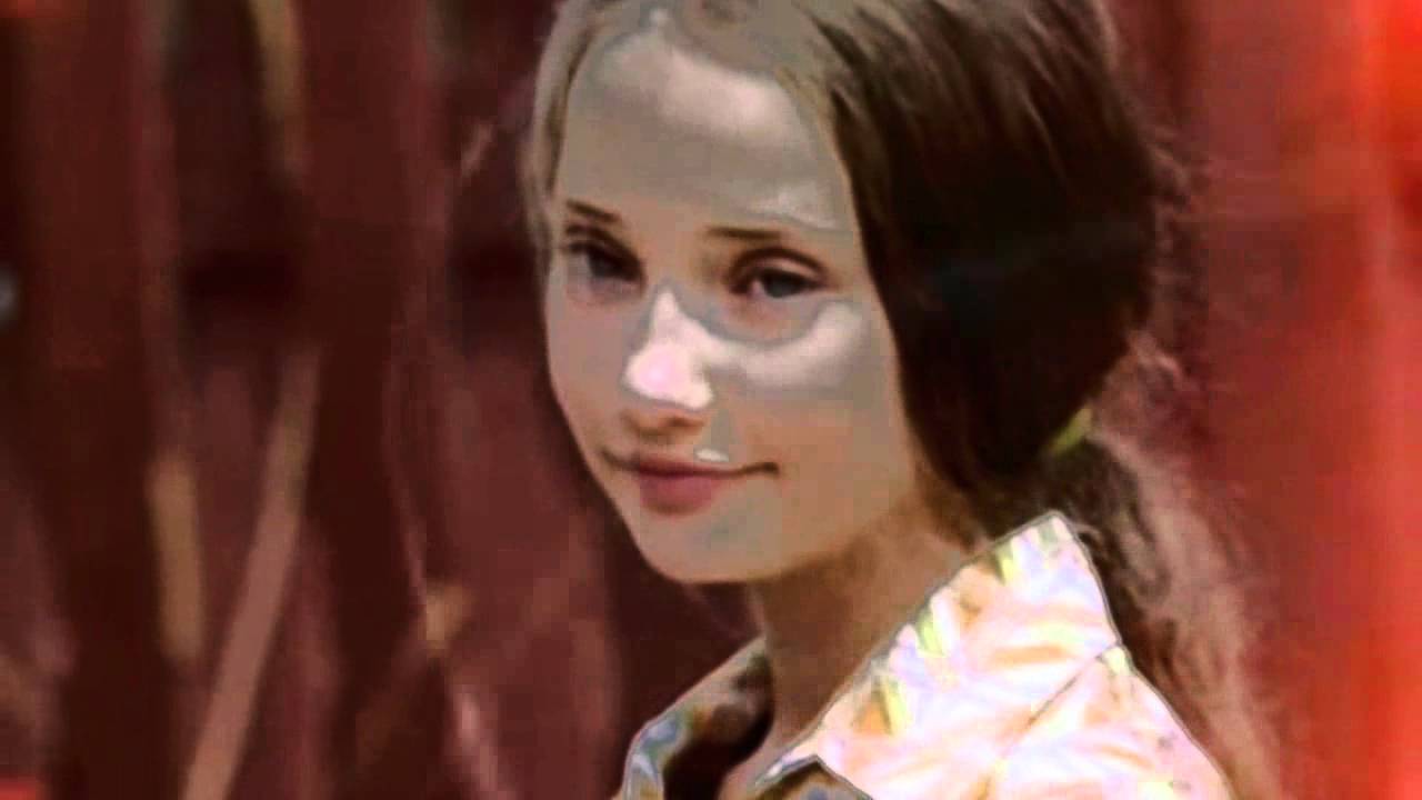 free wallpaper art: Samantha Burton New Wallpaper