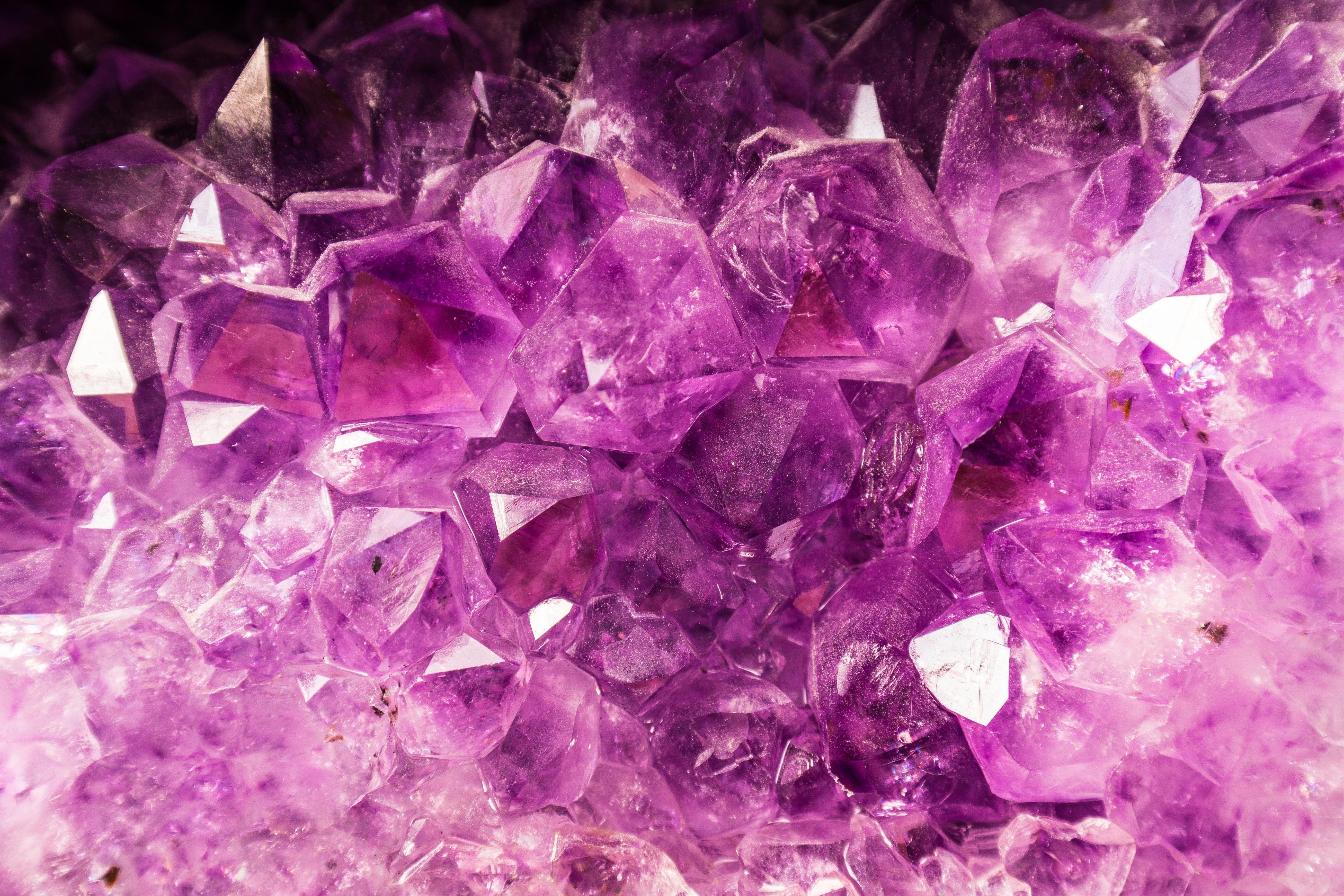 Close up photo of purple quartz HD wallpaper